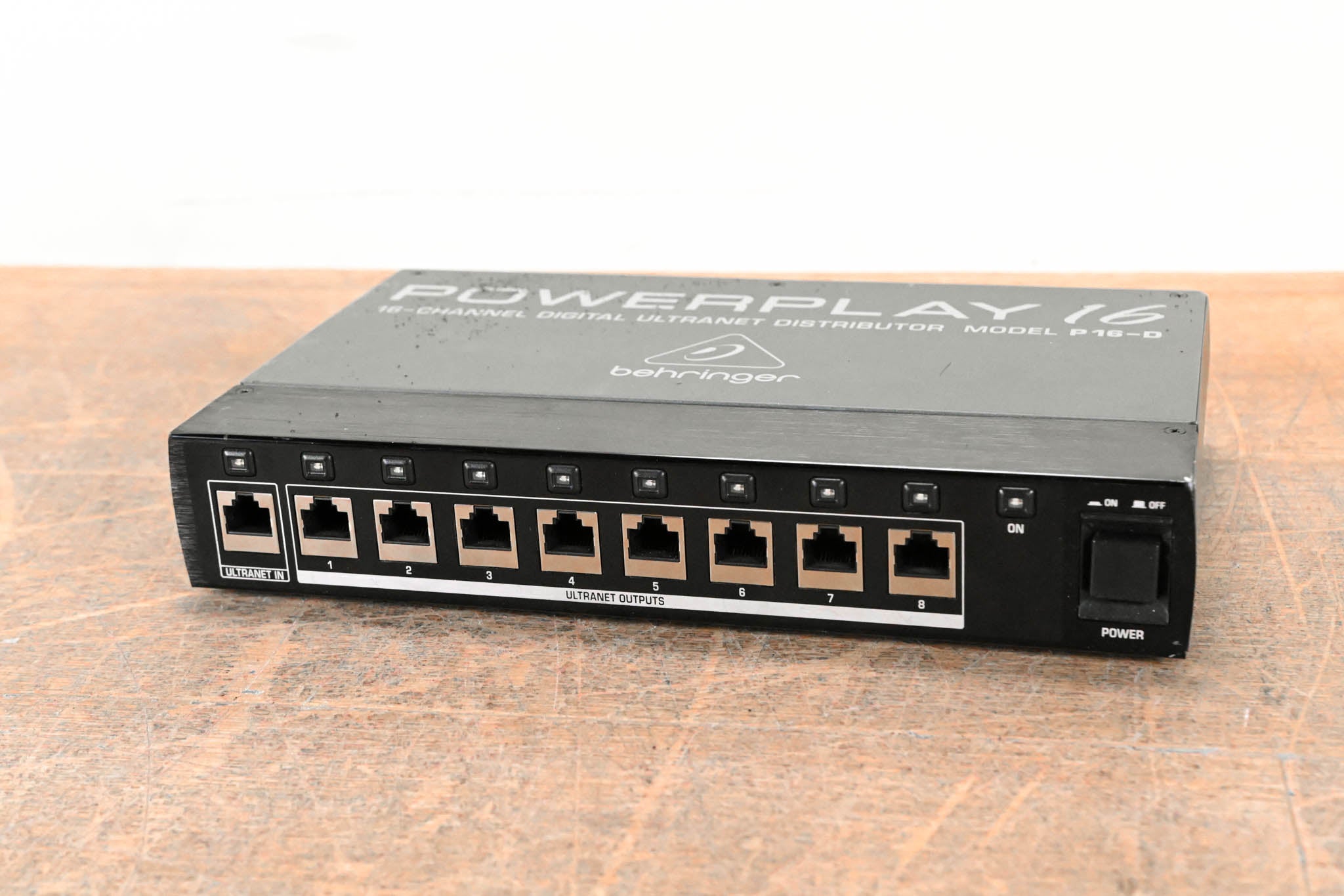 Behringer Powerplay P16-D 16-Channel Distribution Module