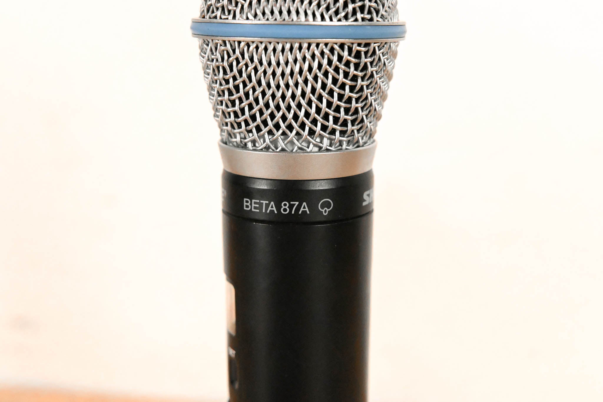 Shure ULX2/BETA87A Wireless Handheld Transmitter - J1 Band: 554-590 MHz