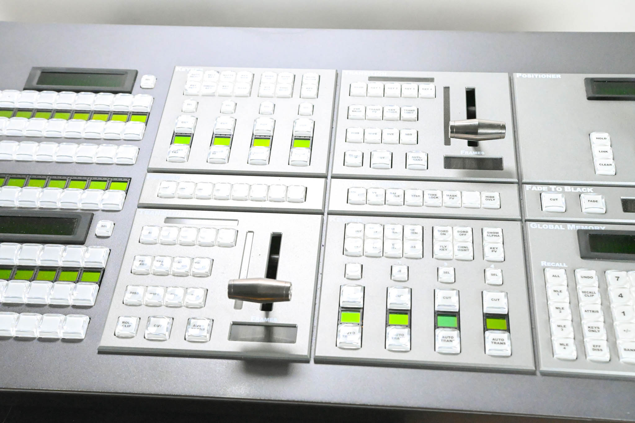 Ross Vision QMD 2 M/E Live Production Engine w/ Vision 2M Control Panel