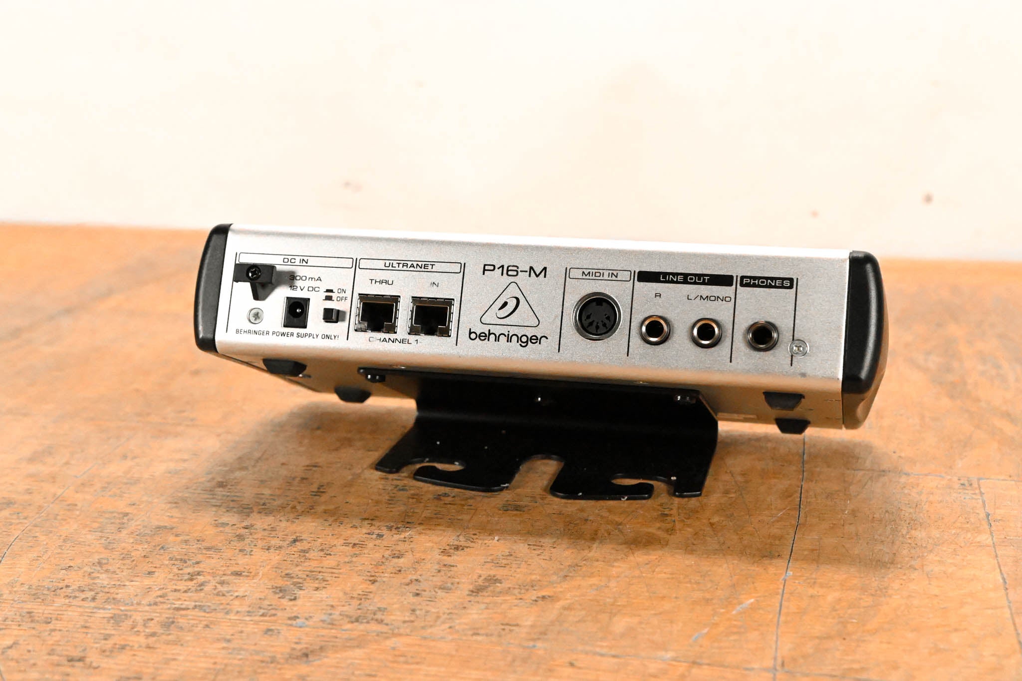 Behringer Powerplay P16-M 16-Channel Digital Personal Mixer