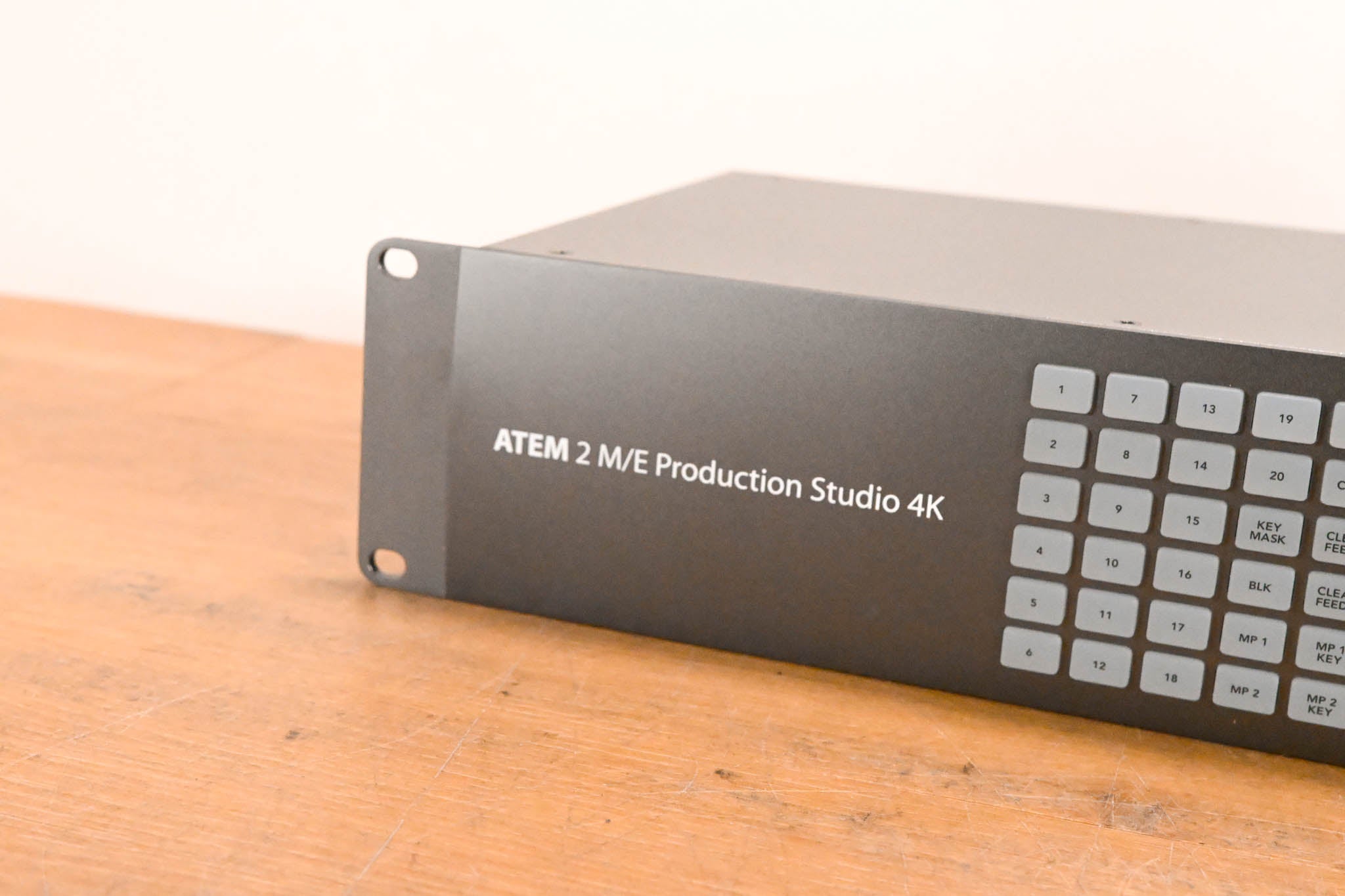 Blackmagic Design ATEM 2 M/E Production Studio 4K