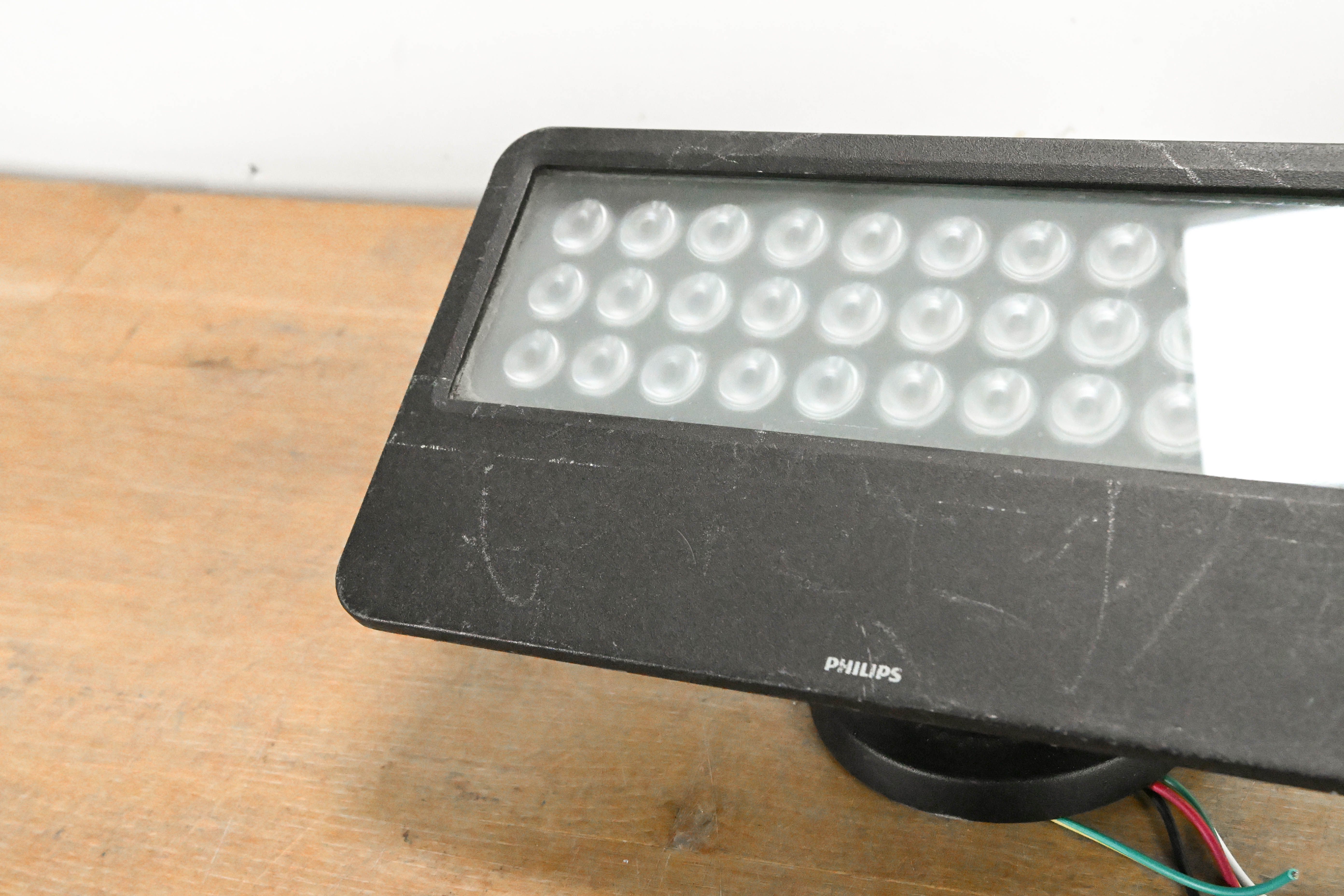 Philips iW Blast12 Powercore Frosted Lens LED Fixture