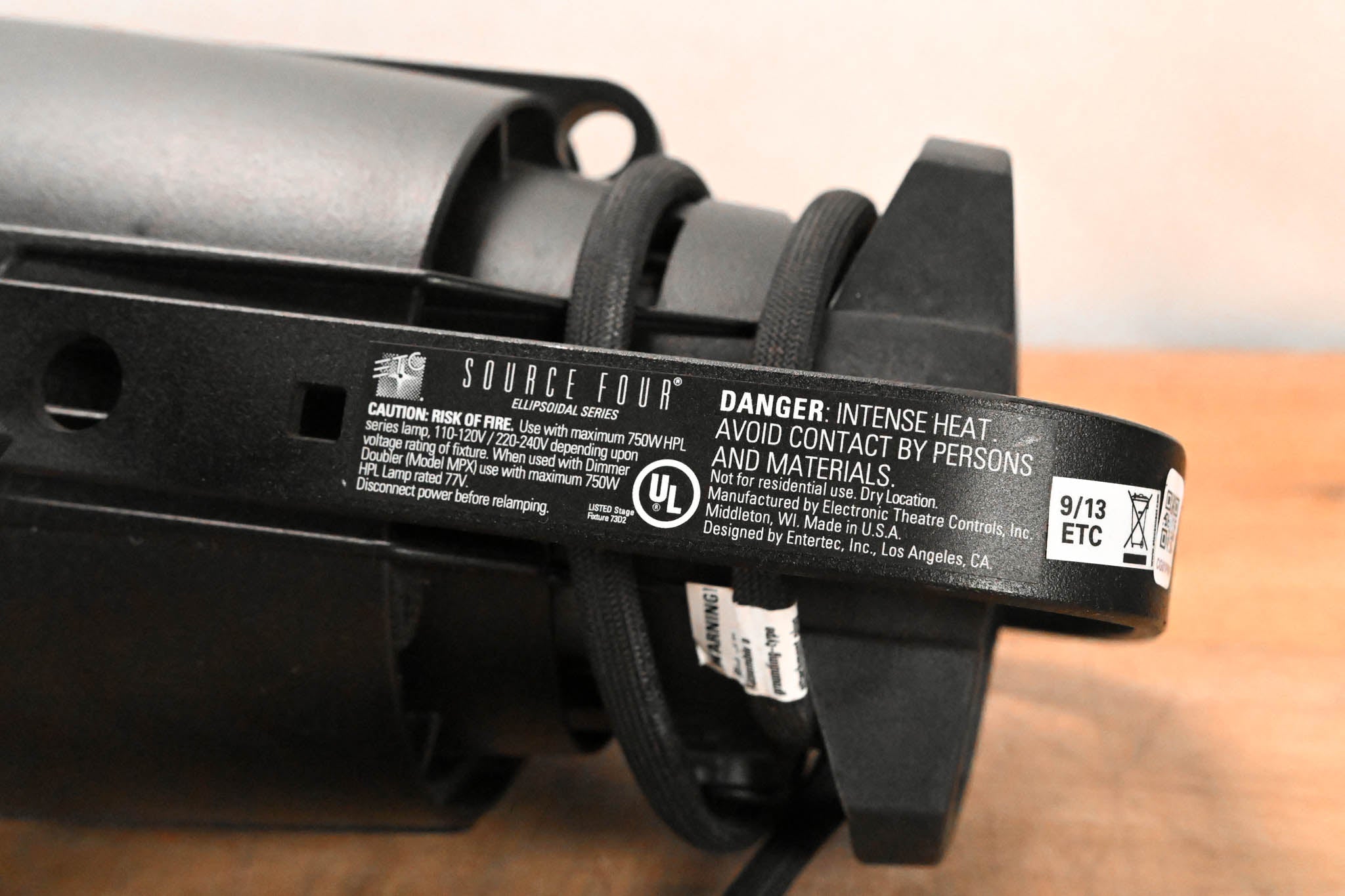 ETC Source Four Zoom 25-50 Degree 750 Ellipsoidal Light