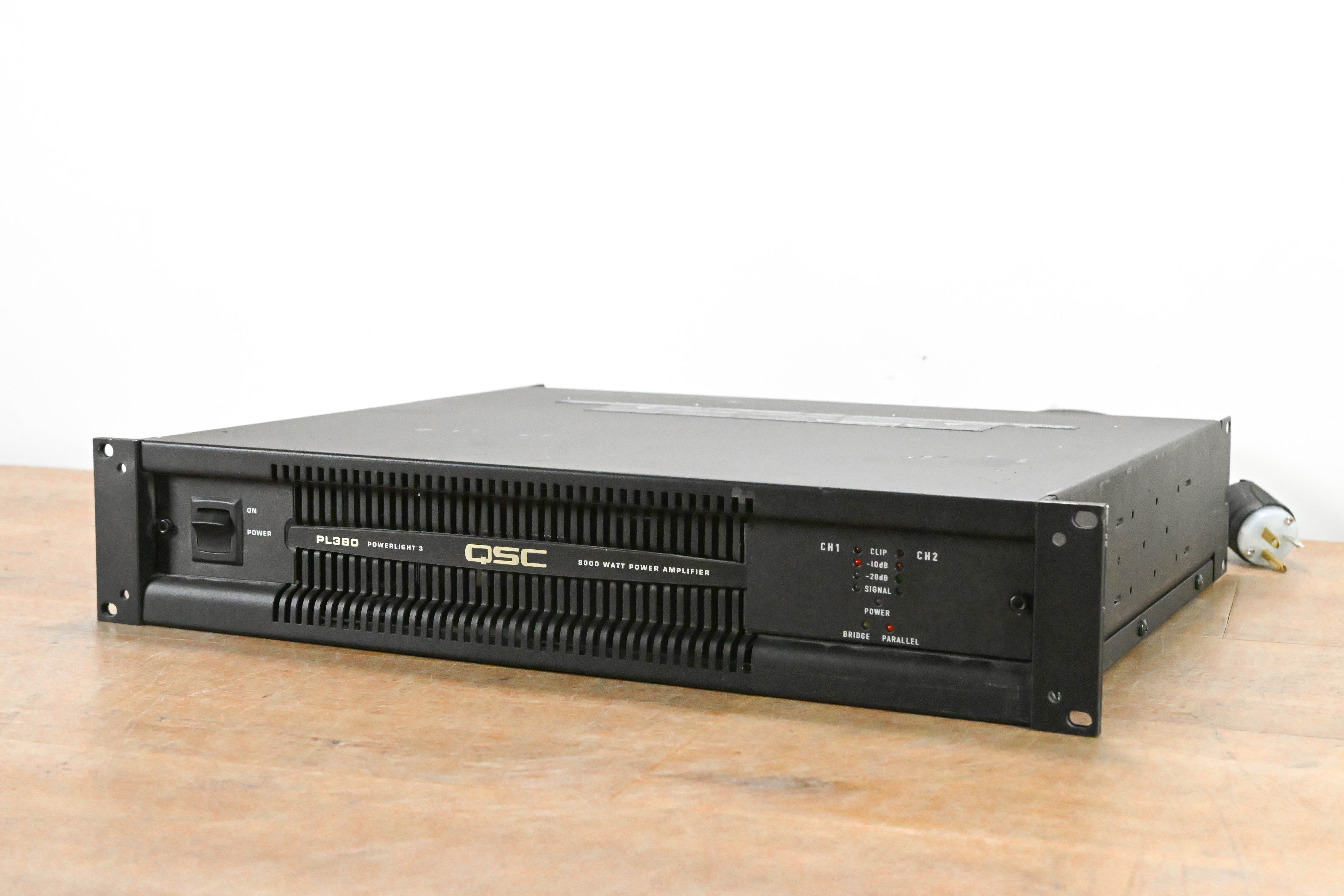 QSC PL380 Powerlight 3 Series 2-Channel Power Amplifier