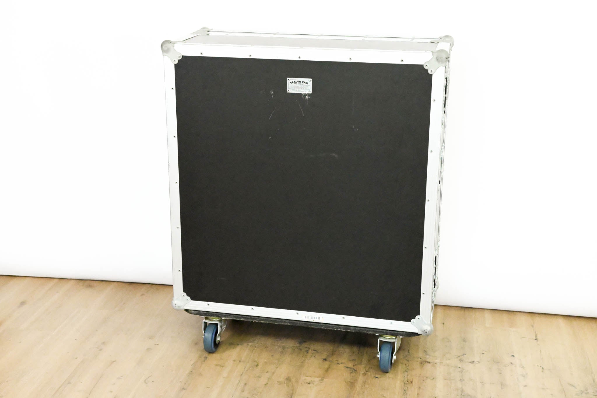 Yamaha TF3 24-Channel Digital Audio Mixer with Road Case