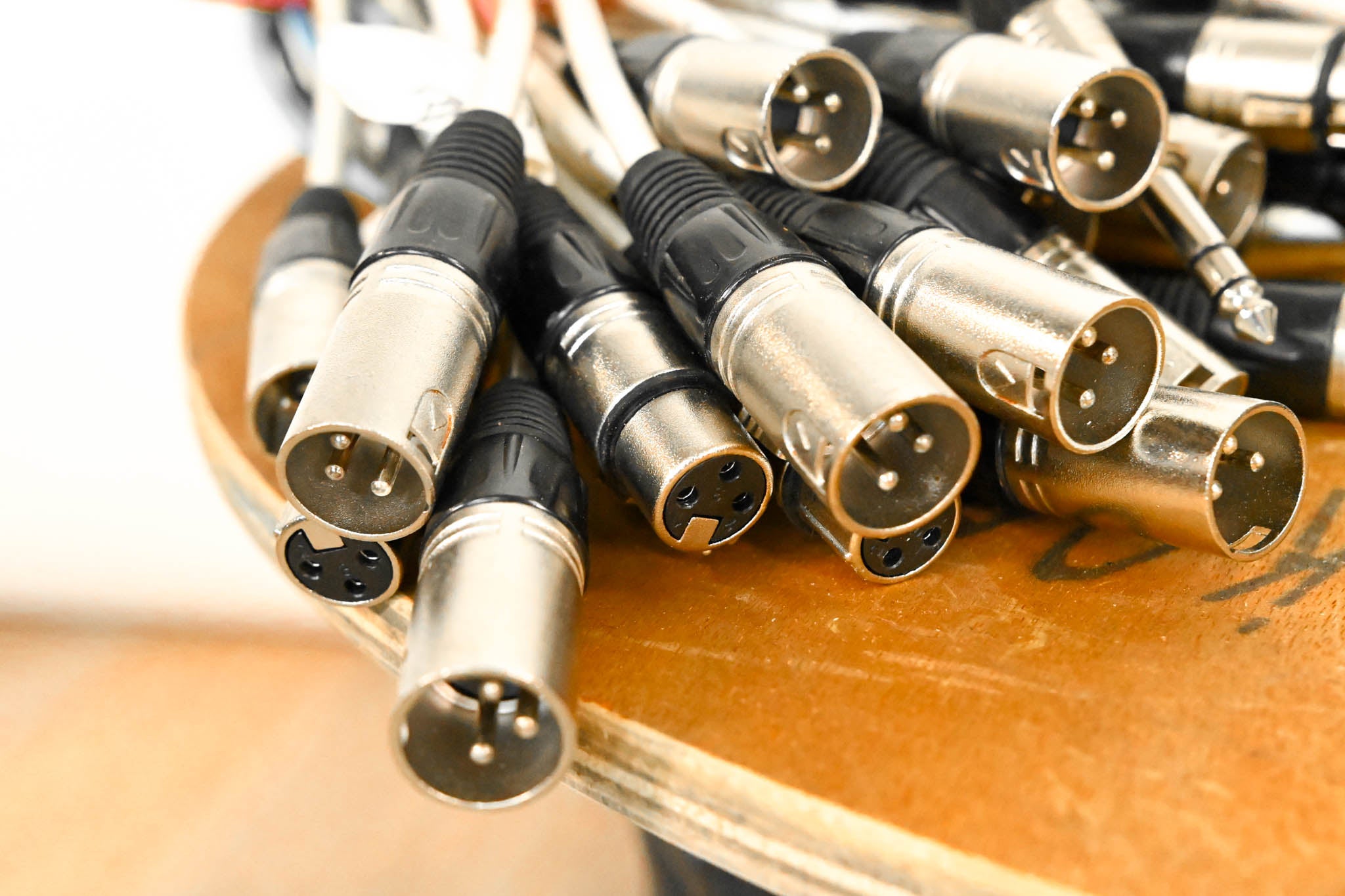 Seismic Audio SALS-32x8x150 32-Channel Snake with 8 Returns - 150 ft