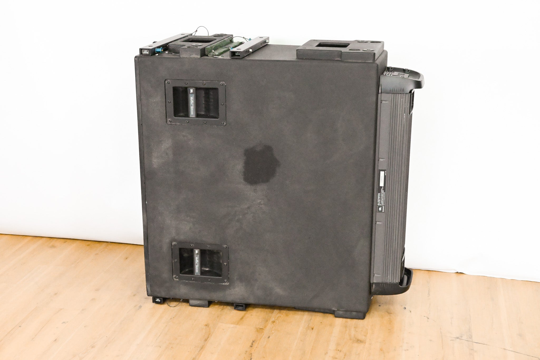 JBL VT4882DP Powered Dual 15" VerTec Line Array Subwoofer