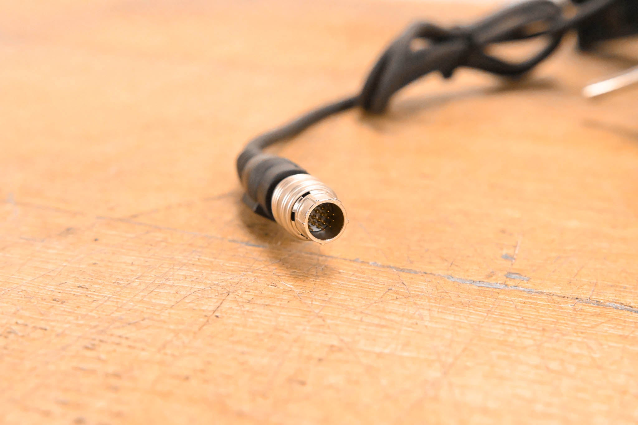 Canon FPD-400D Digital Focus Servo Demand with CR-10 Mount Clamp