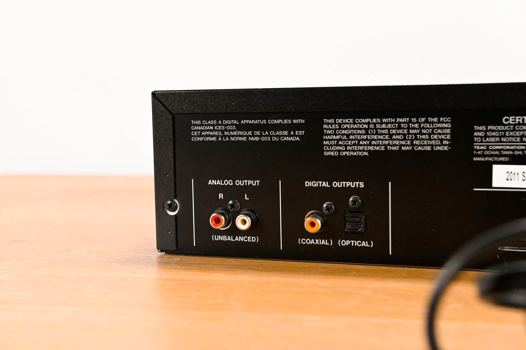 TASCAM CD-200i Rackmountable CD Player with iPod Dock