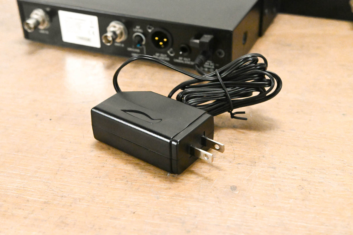 Audio-Technica ATW-R3100bC Receiver w/ ATW-T310bC Bodypack: 541-566 MHz