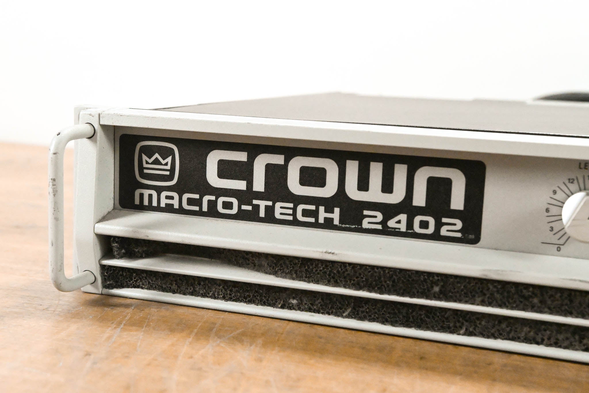 Crown Macro-Tech 2402 2-Channel Power Amplifier
