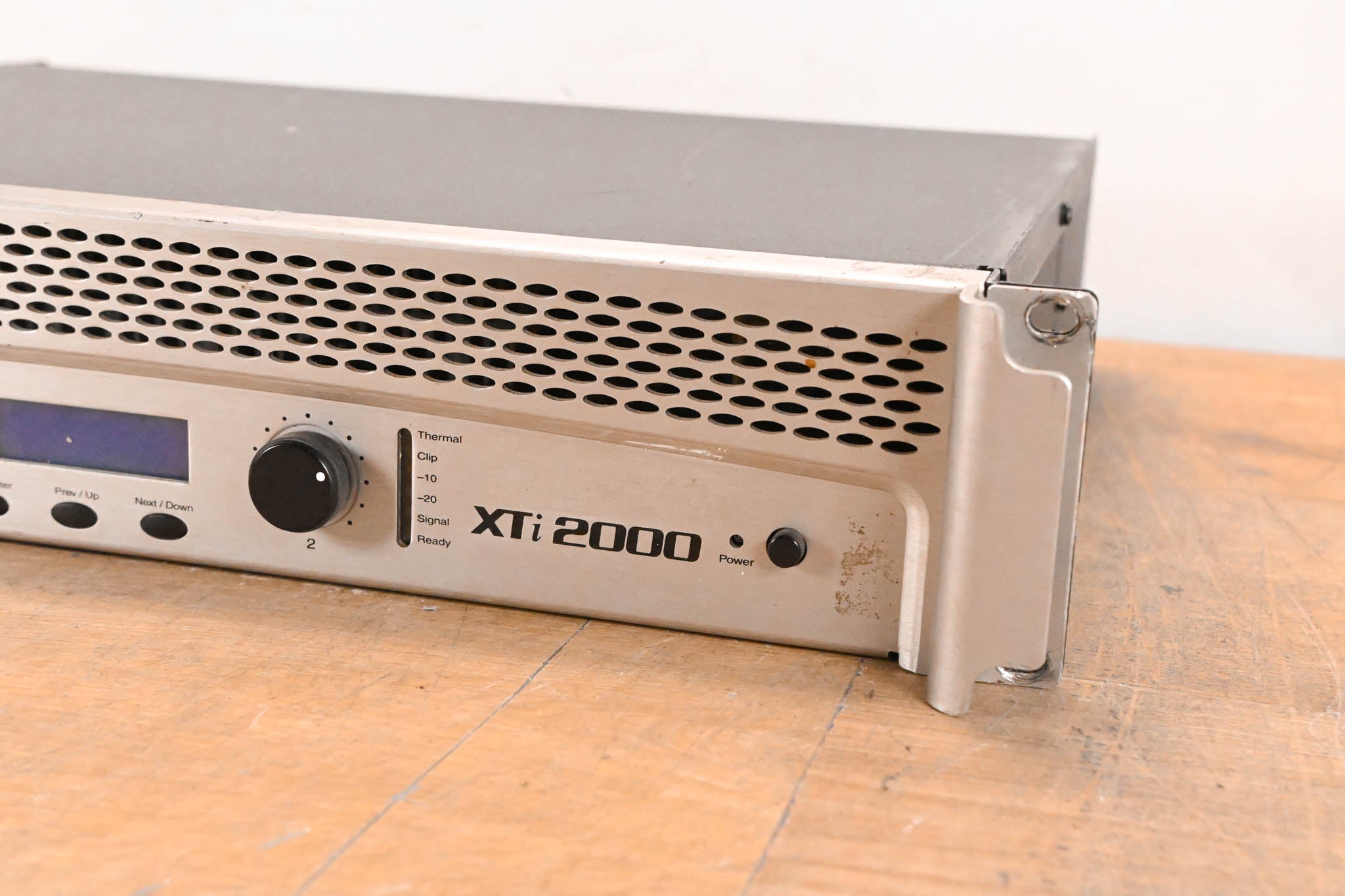 Crown XTi 2000 2-Channel Power Amplifier with DSP