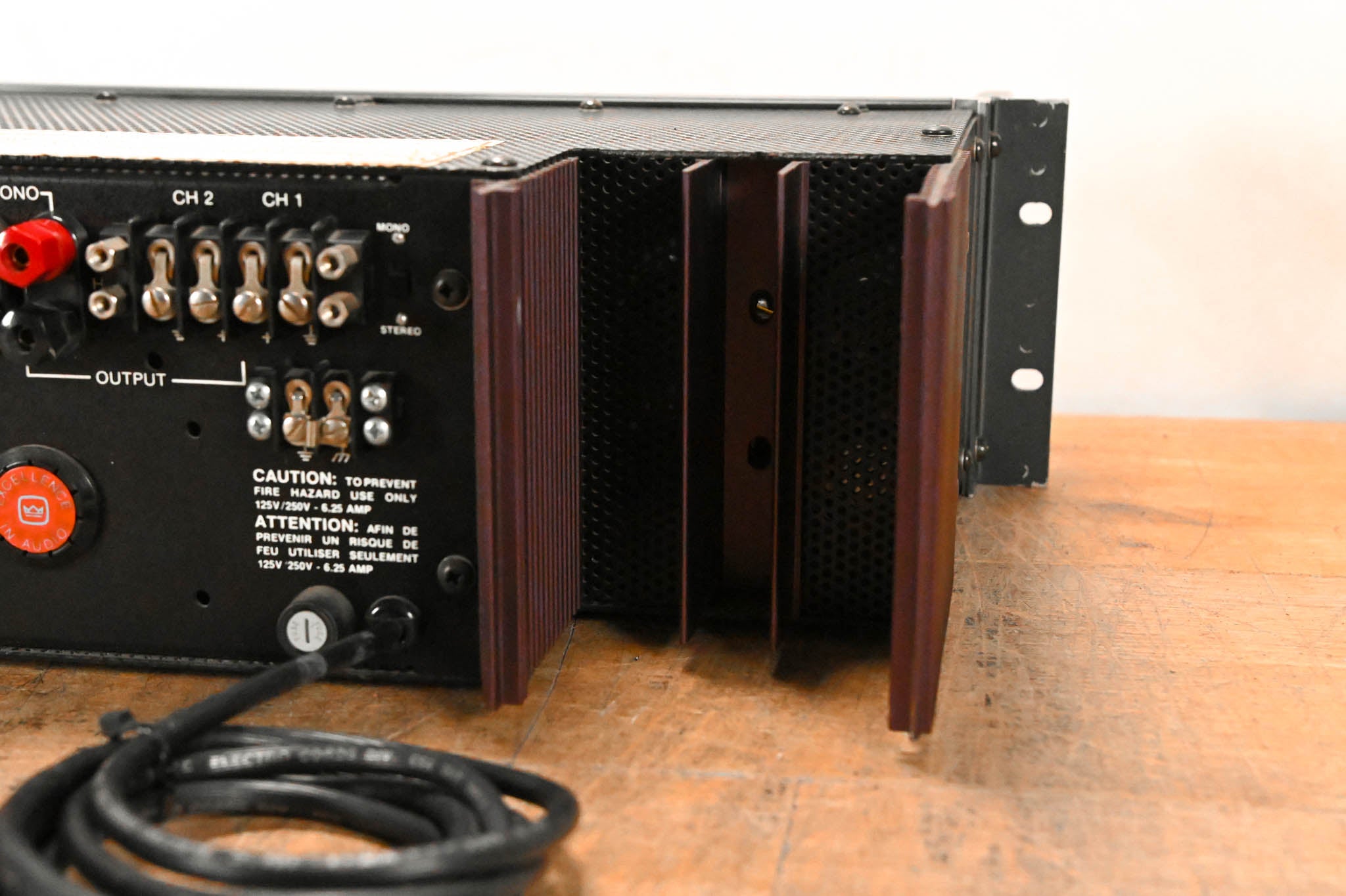 CROWN　PS-200 クラウン Crown PS-200 2-Channel Power Amplifier CG01QS8
