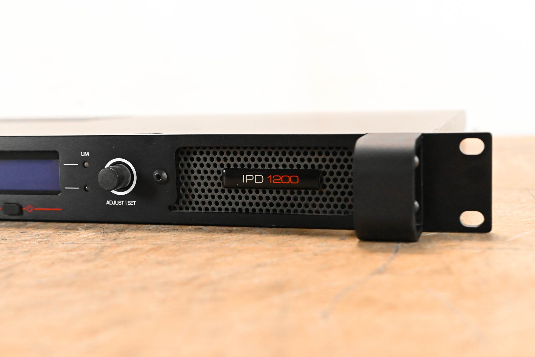 Lab Gruppen IPD 1200 1200W 2-Channel DSP-Controlled Power Amplifier