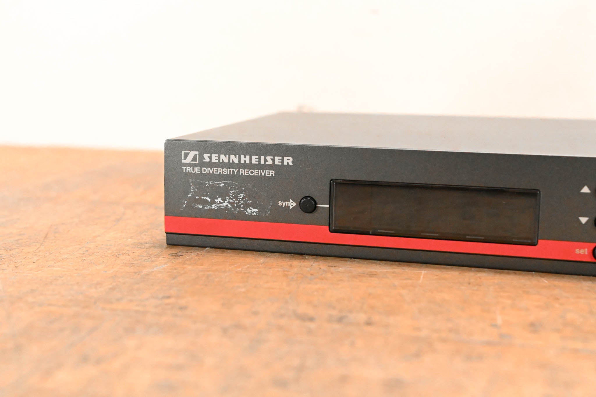 Sennheiser EM 100 G3 Wireless Receiver - A Range: 516-558 MHz