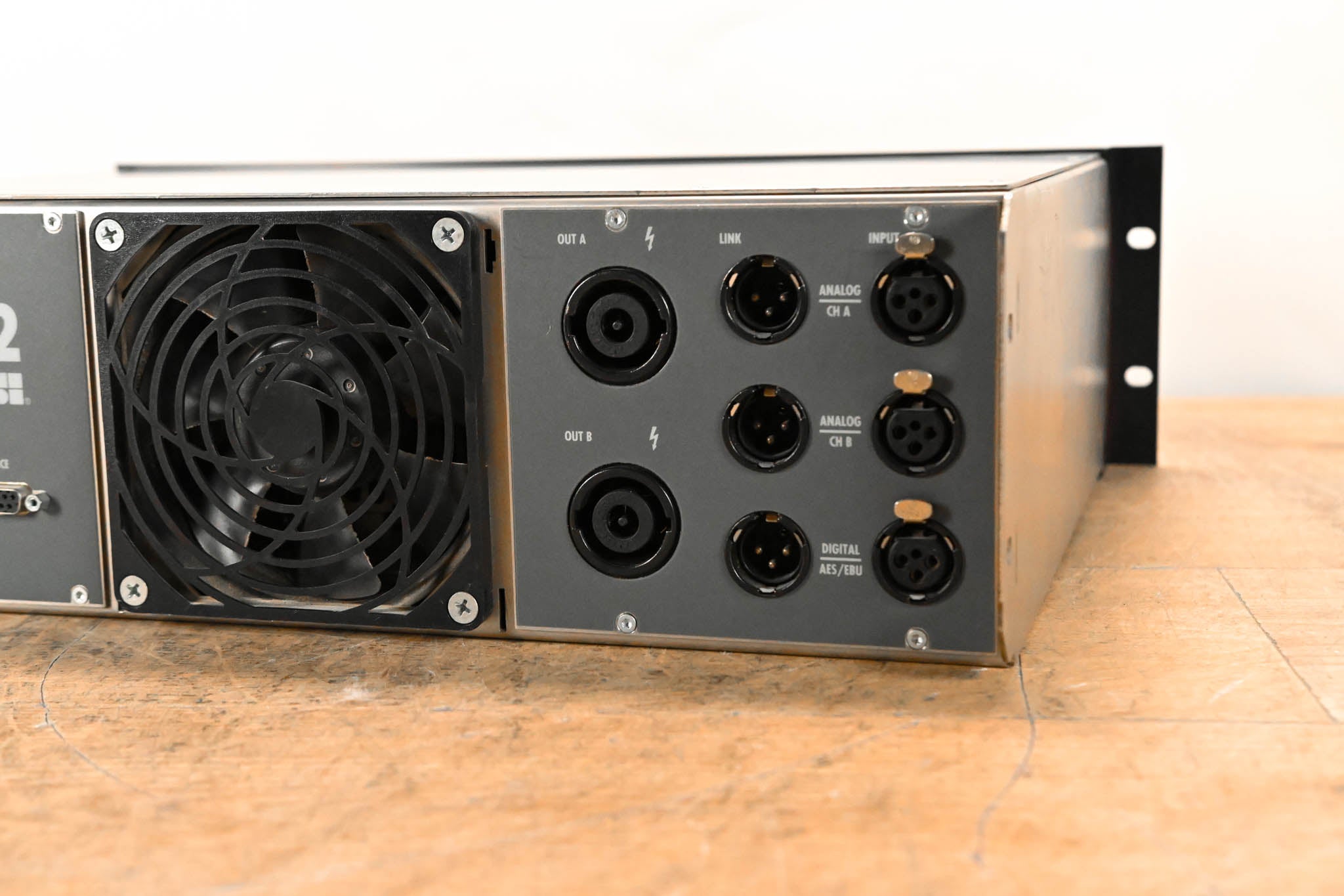 d&b audiotechnik D12 Dual-Channel Power Amplifier
