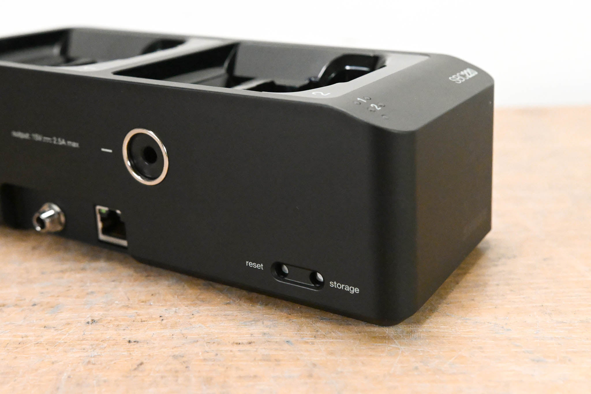 Shure SBC220 Networked 2-Bay Battery Charger (NO POWER SUPPLY)