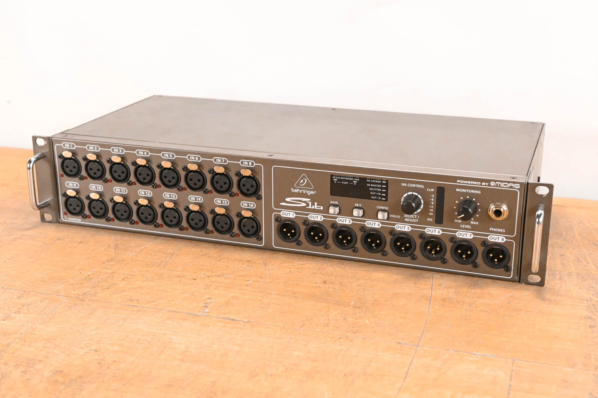 Behringer S16 16 x 8 Digital Stage Box