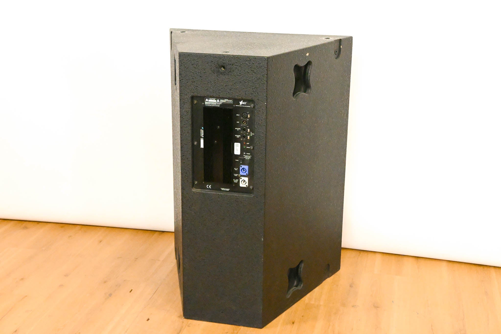 Tannoy VQNET-100 Dual 12" 1600W 3-Way Powered Loudspeaker