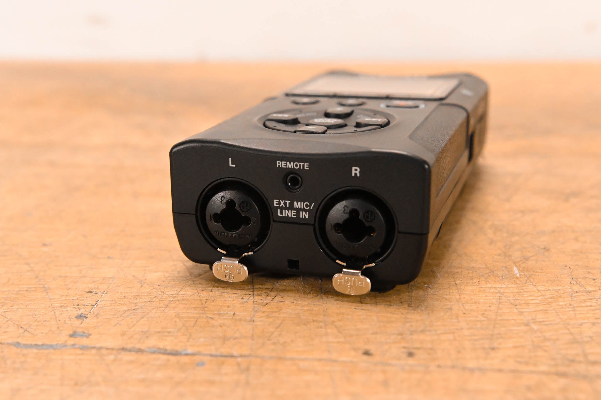 TASCAM DR-40 Handheld 4-Track Recorder