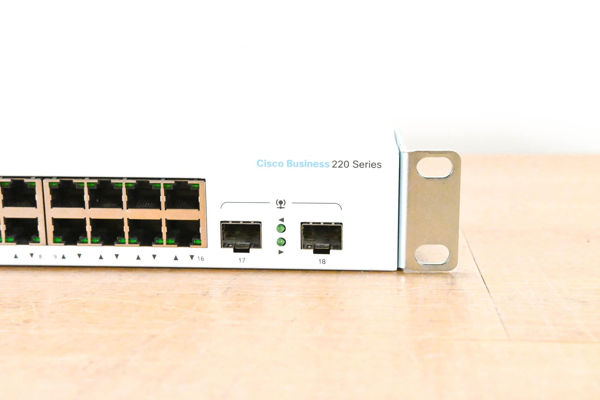 Cisco CBS220-16T-2G 16-Port Gigabit Smart Switch