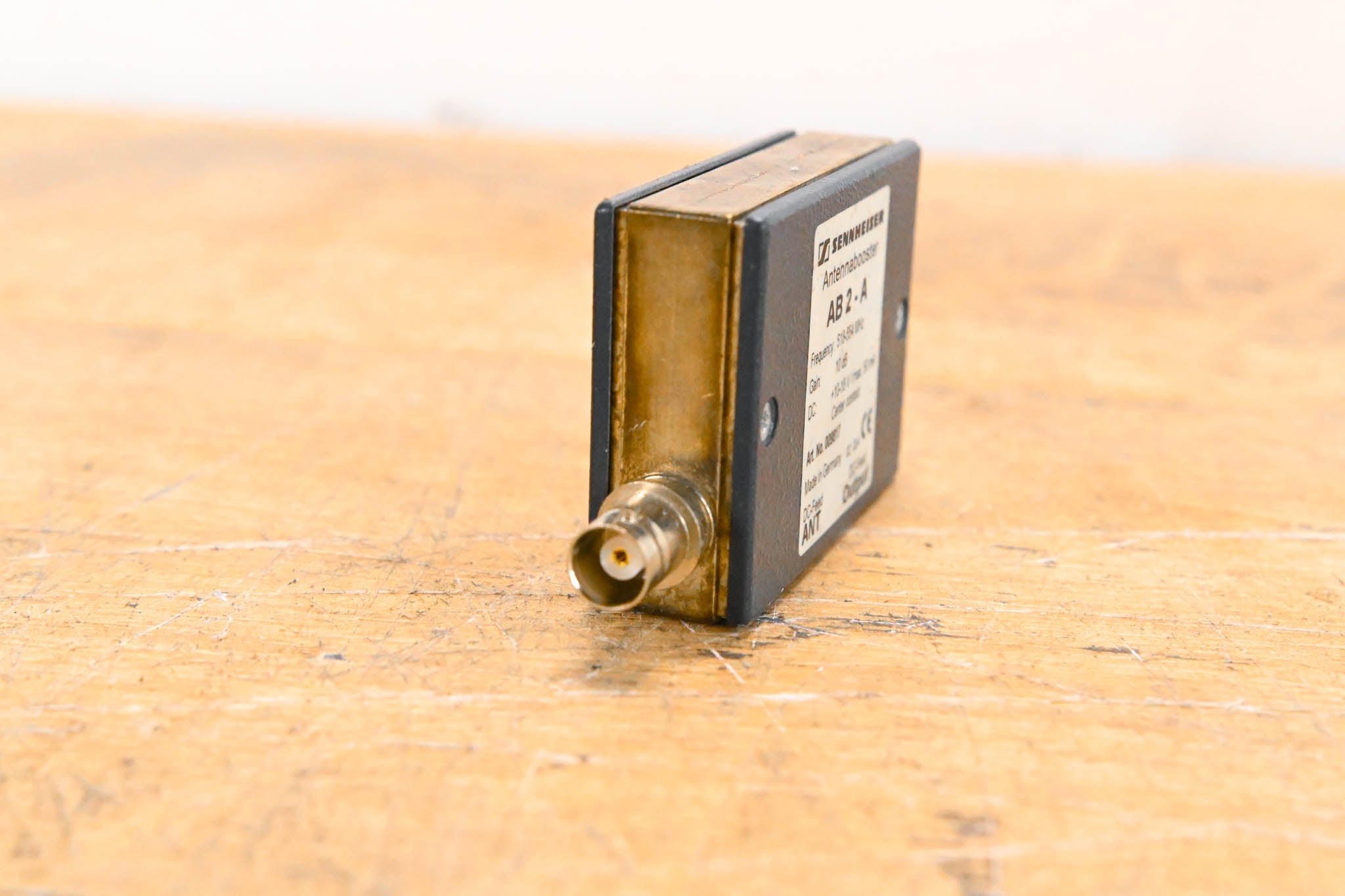 Sennheiser AB2-A Antenna Booster - A Range: 518-554 MHz