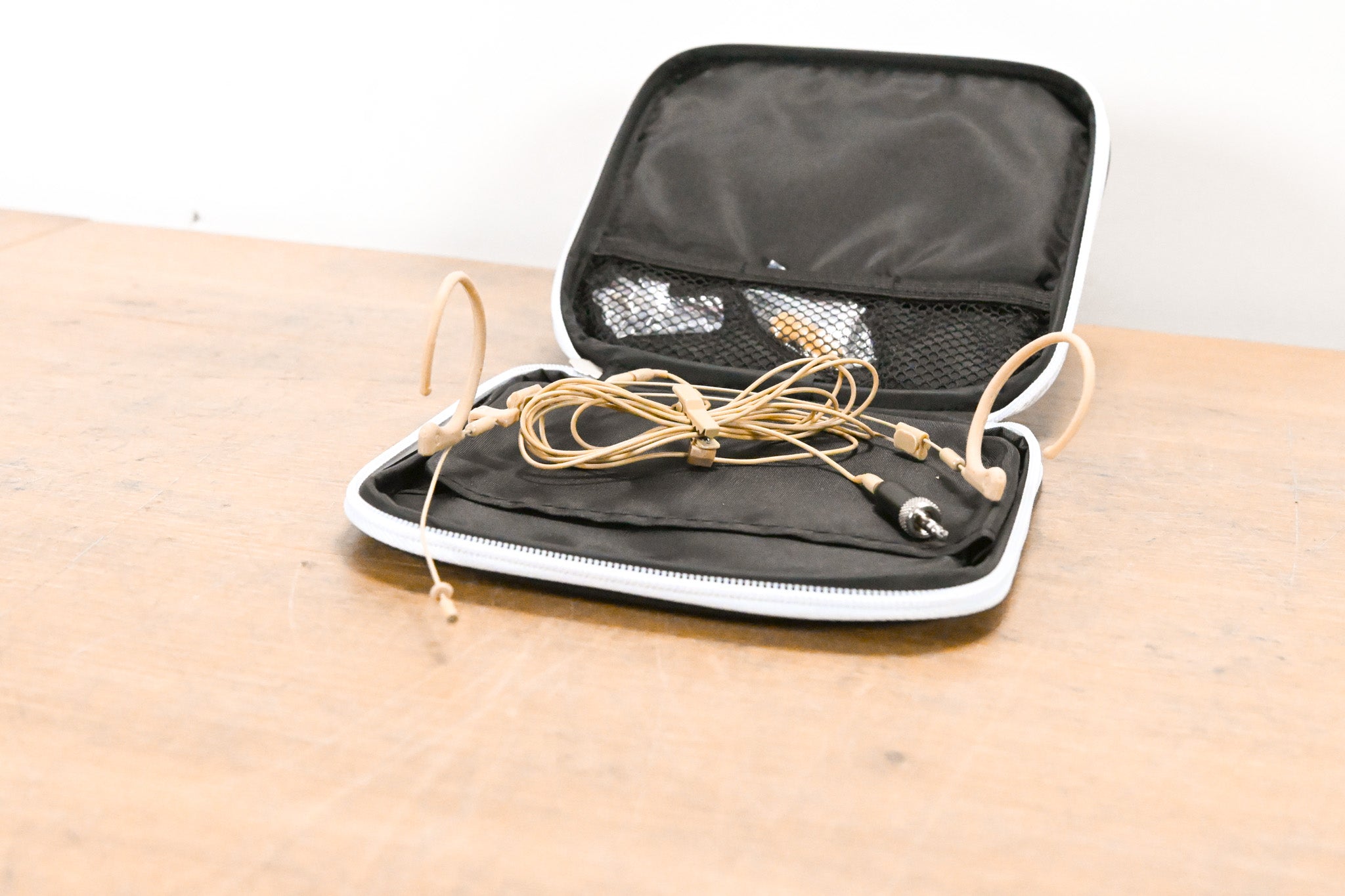 Que Audio QA22 BE Omnidirectional Headset Mic w/ SEL Adapter for Senn.