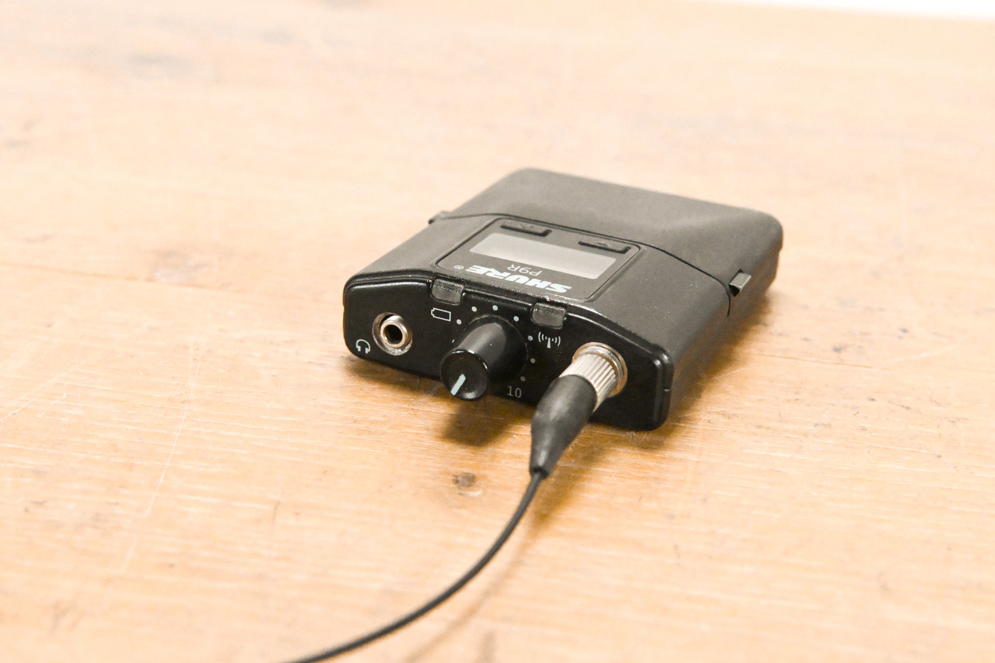 Shure PSM 900 Wireless IEM System L6 Band: 656-692 MHz (NO POWER SUPPLY)