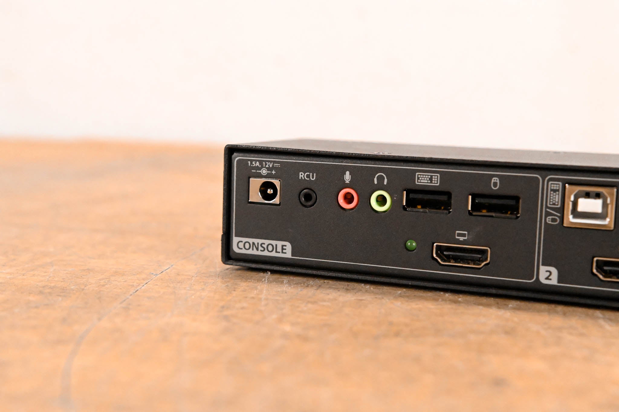Vertiv Avocent SV220H 2-Port HDMI 4K Desktop KVM Switch (NO PSU)