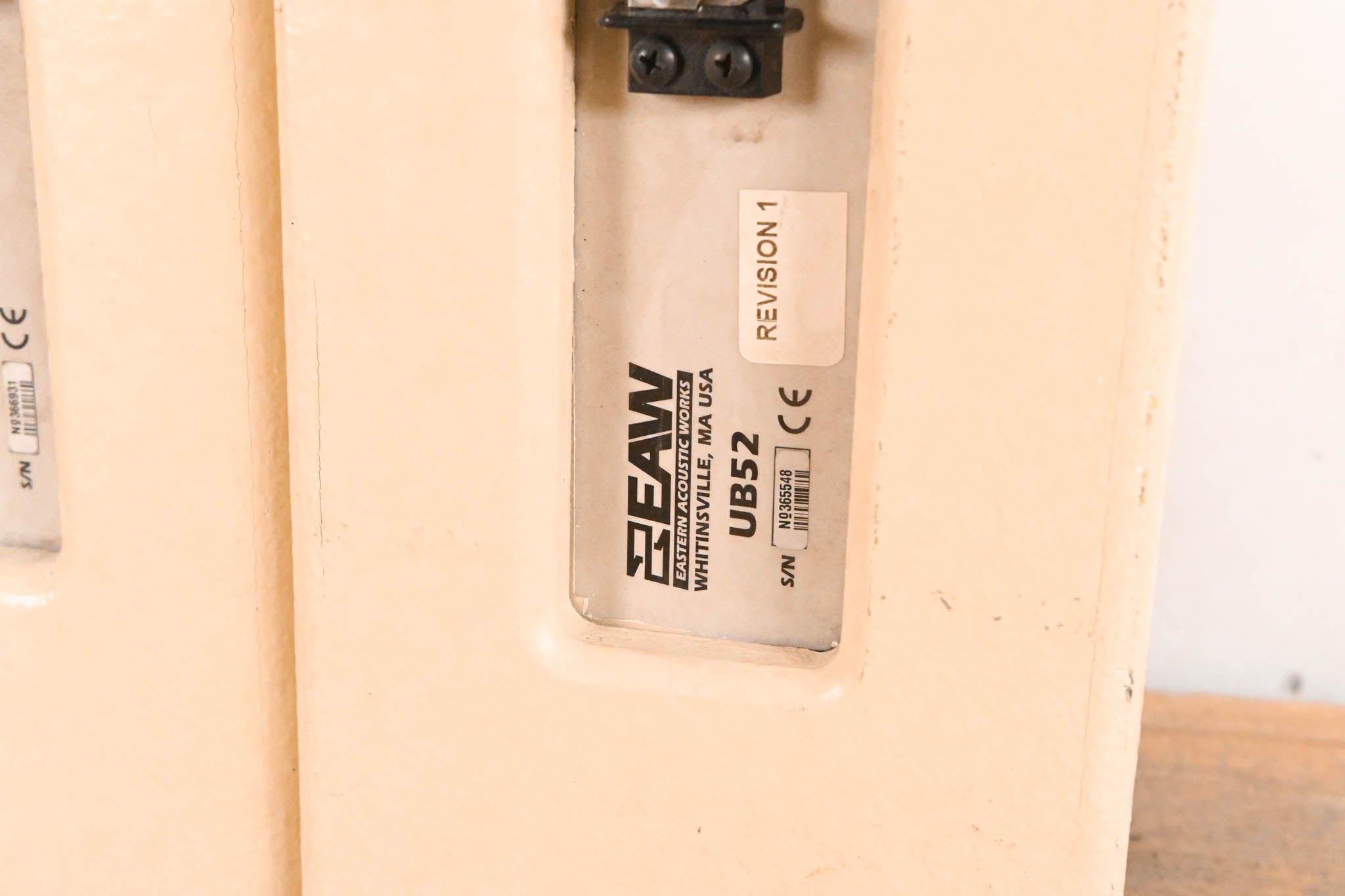 EAW UB52 Two-Way Full-Range Loudspeaker - White (PAIR)