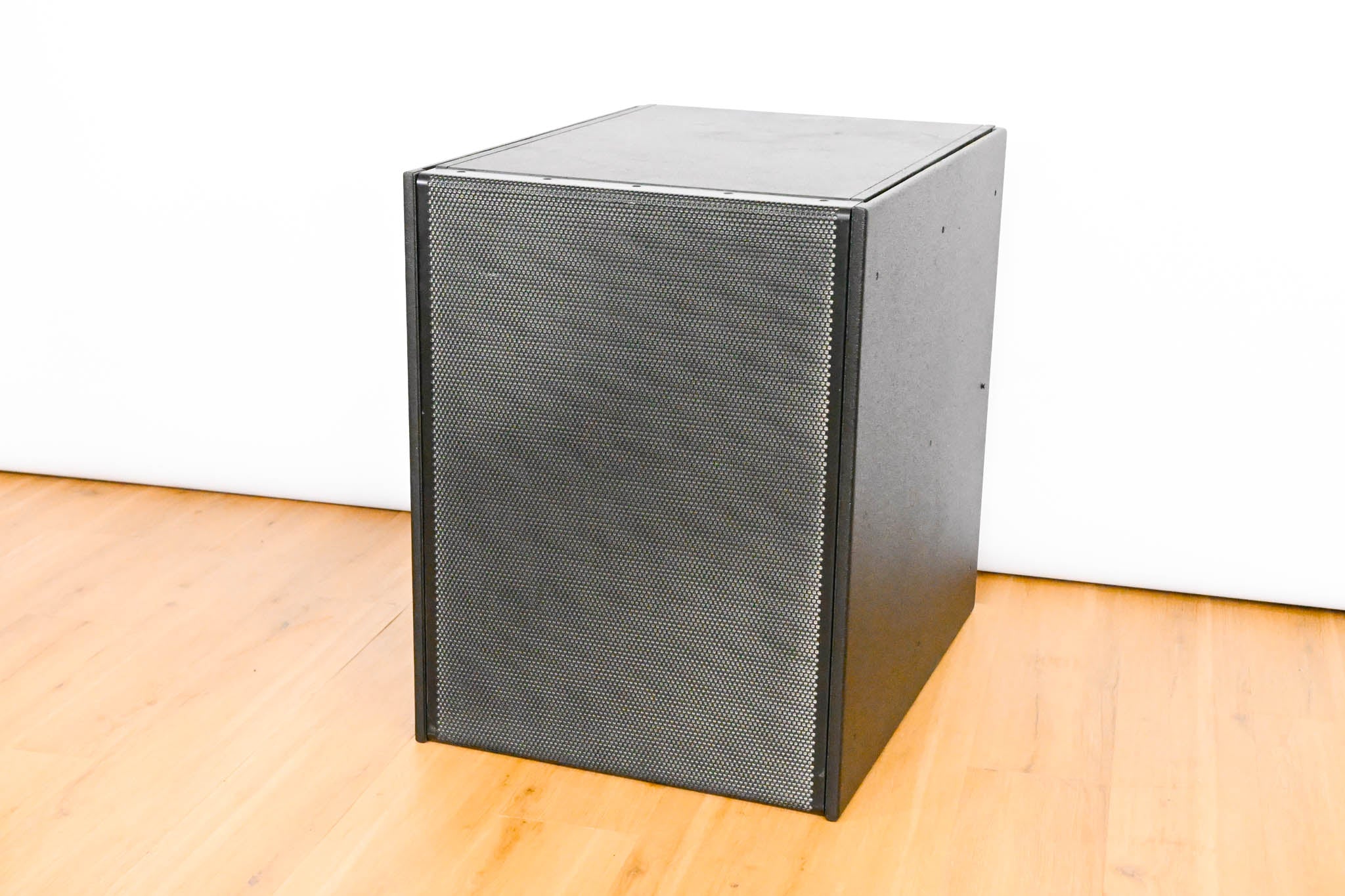 Electro-Voice (EV) EVA-2151D Dual 15" Passive Line Array Subwoofer