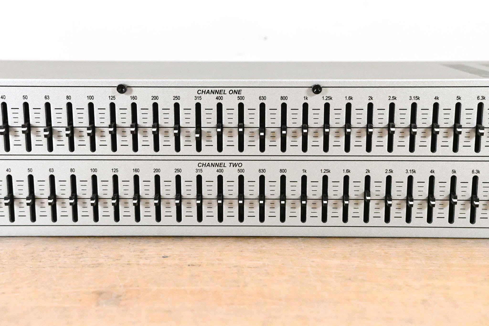 dbx 231s Two-Channel 31-Band Equalizer