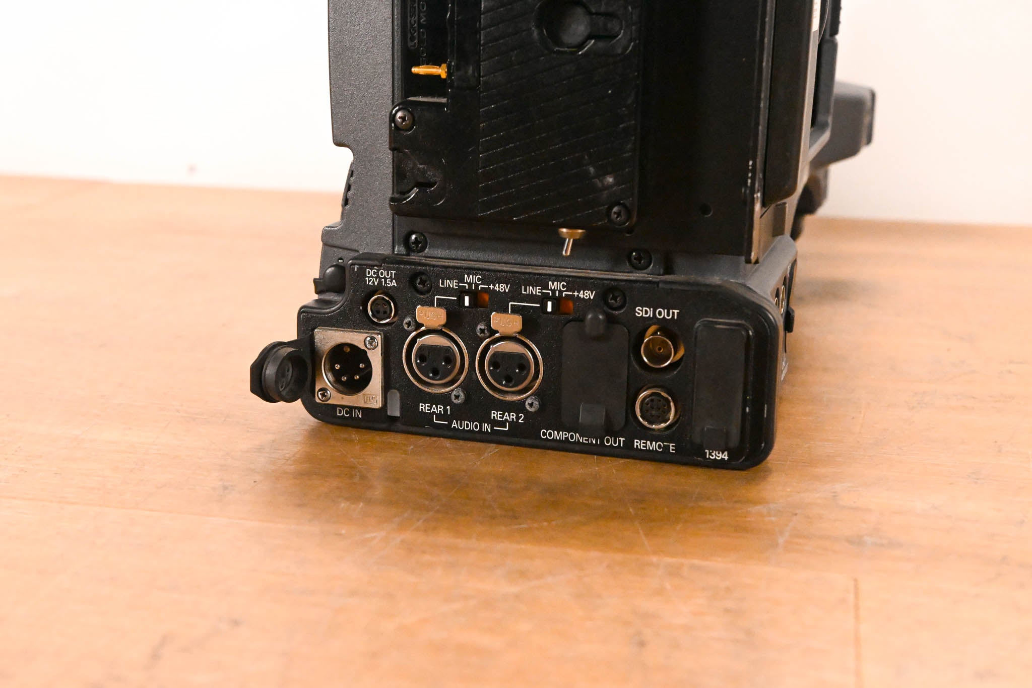 Panasonic AG-HPX500P 2/3" Shoulder-Mounted P2HD Camcorder