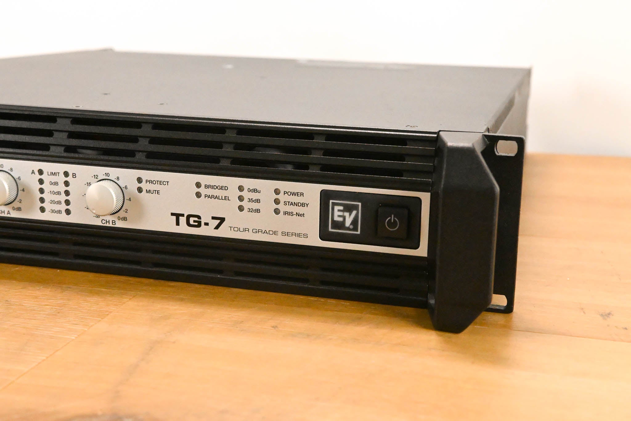 Electro-Voice (EV) TG-7 Tour-Grade Stereo Power Amplifier