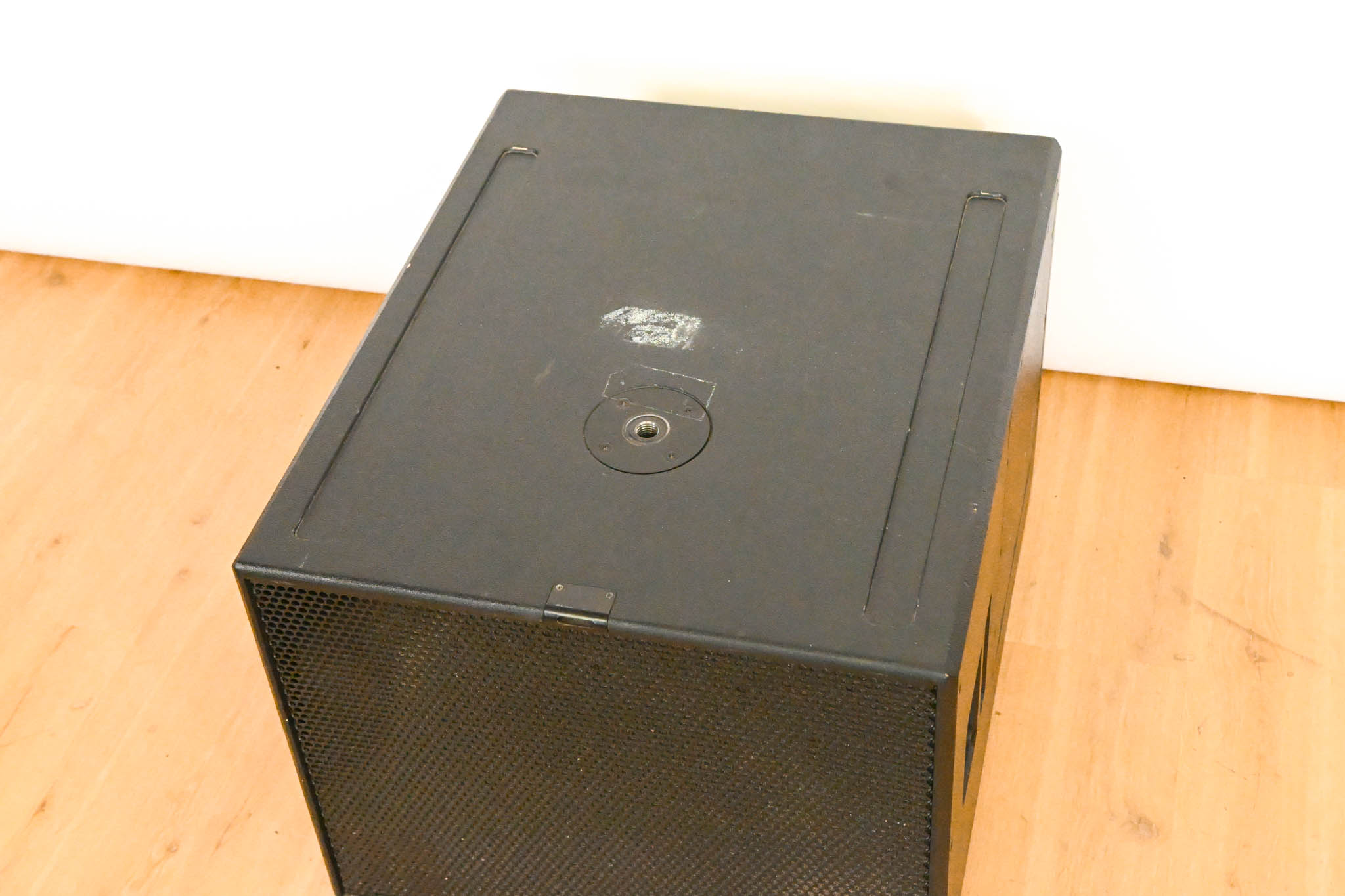 d&b audiotechnik B4-SUB Cardioid Subwoofer