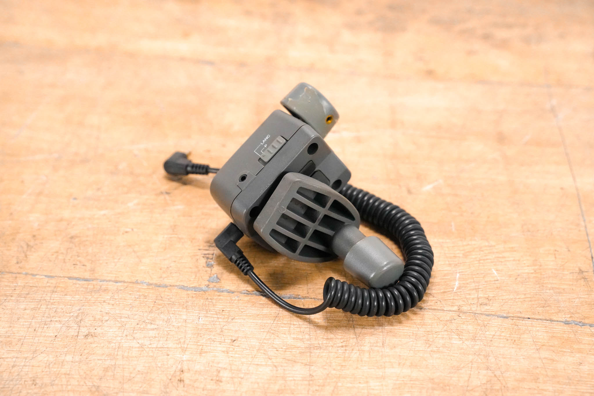 Libec ZC-3DV Zoom Control for Sony Panasonic and Canon DV Cameras