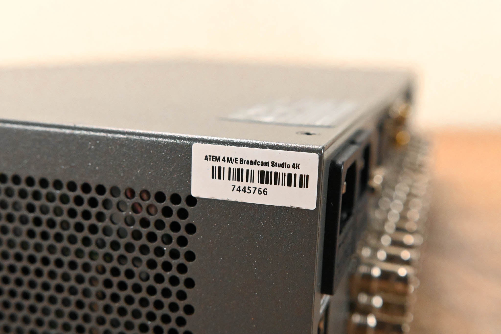 Blackmagic Design ATEM 4 M/E Broadcast Studio 4K