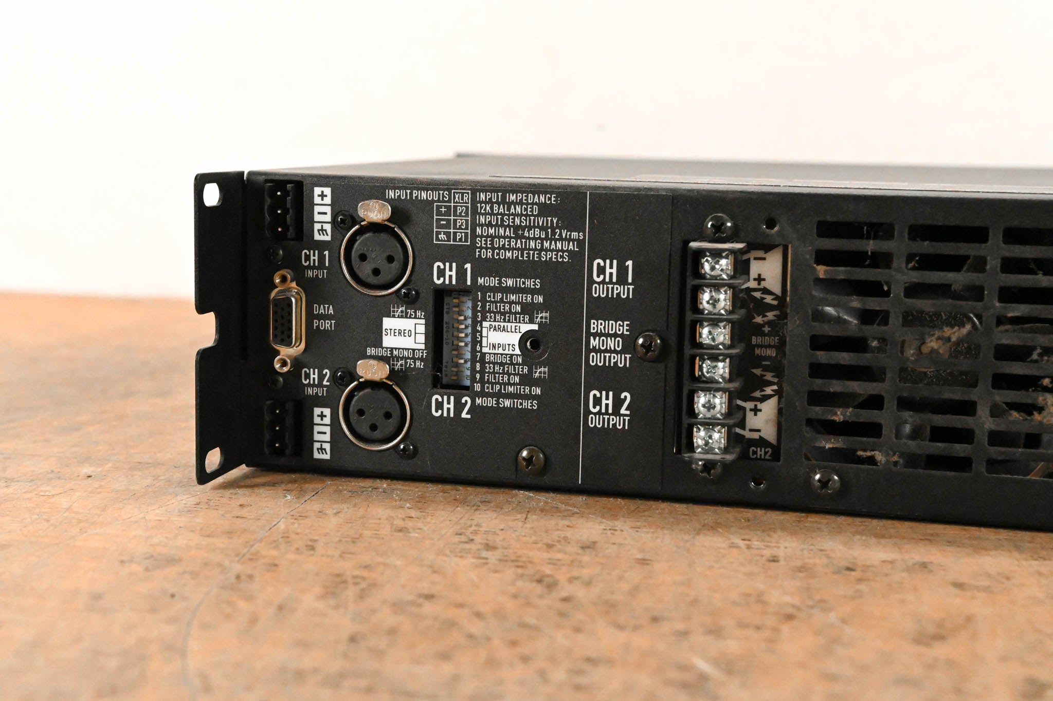 QSC CX302 2-Channel Power Amplifier