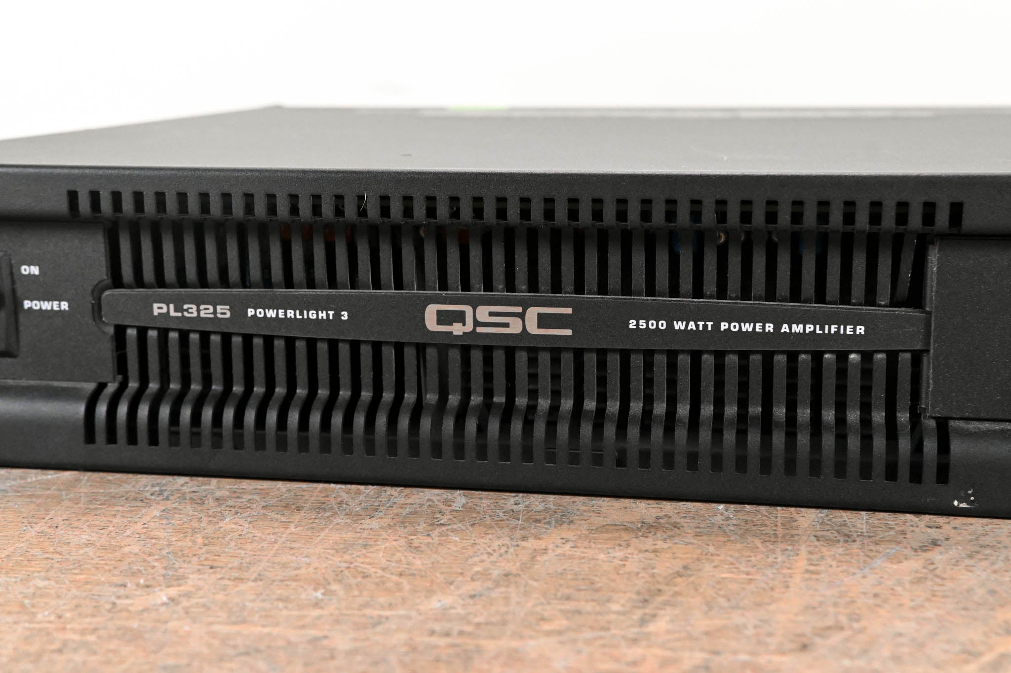 QSC PL325 Powerlight 3 Series 2-Channel Power Amplifier