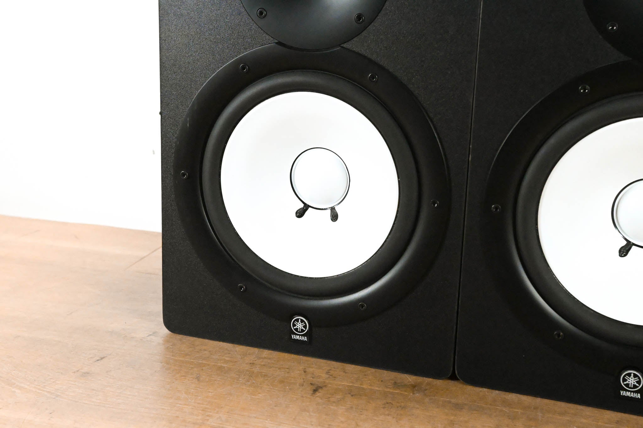 Yamaha HS80M Powered Studio Monitor Speaker (PAIR)