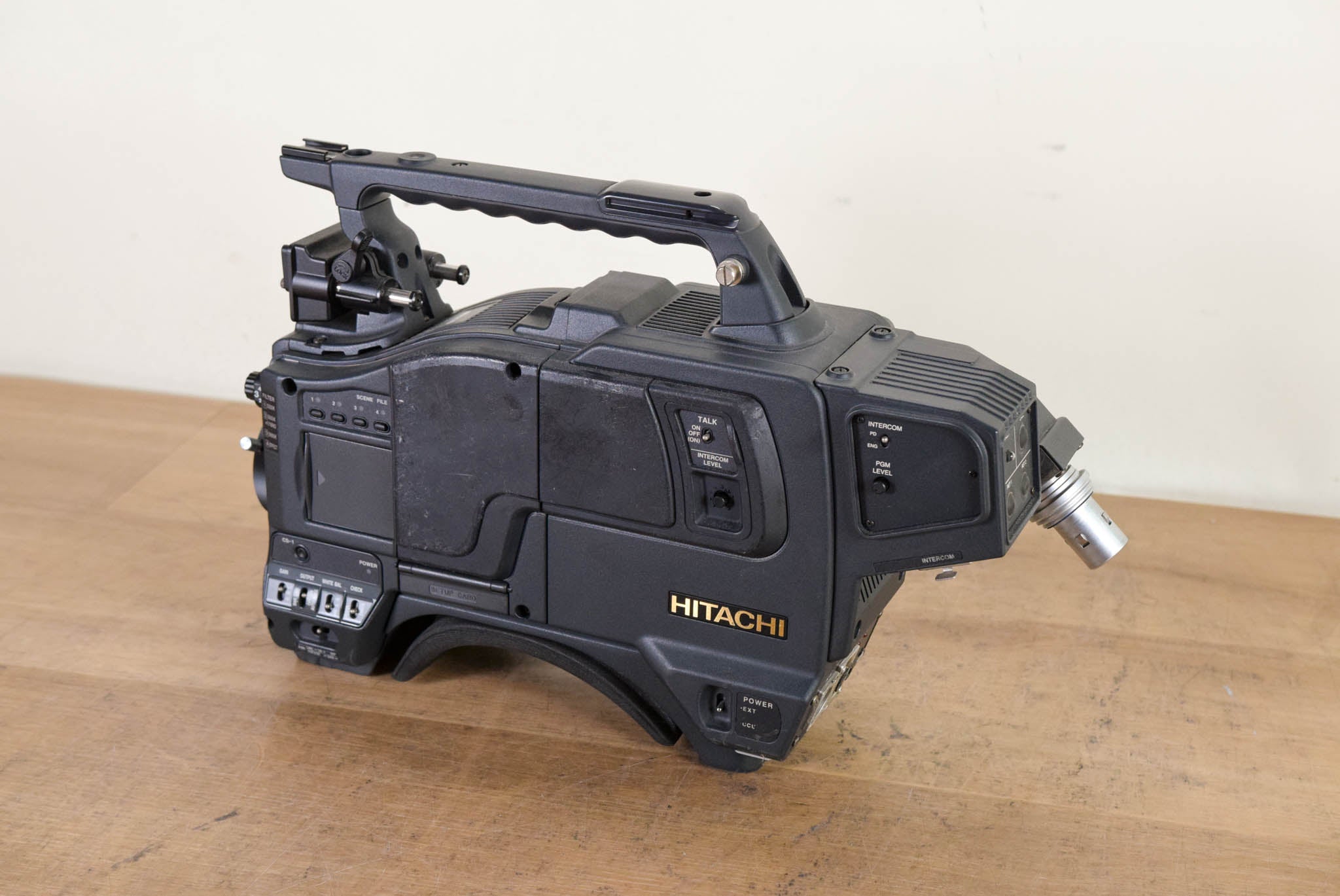 Hitachi Z-4000W CCD Camcorder with CX-Z3A Triax Adapter