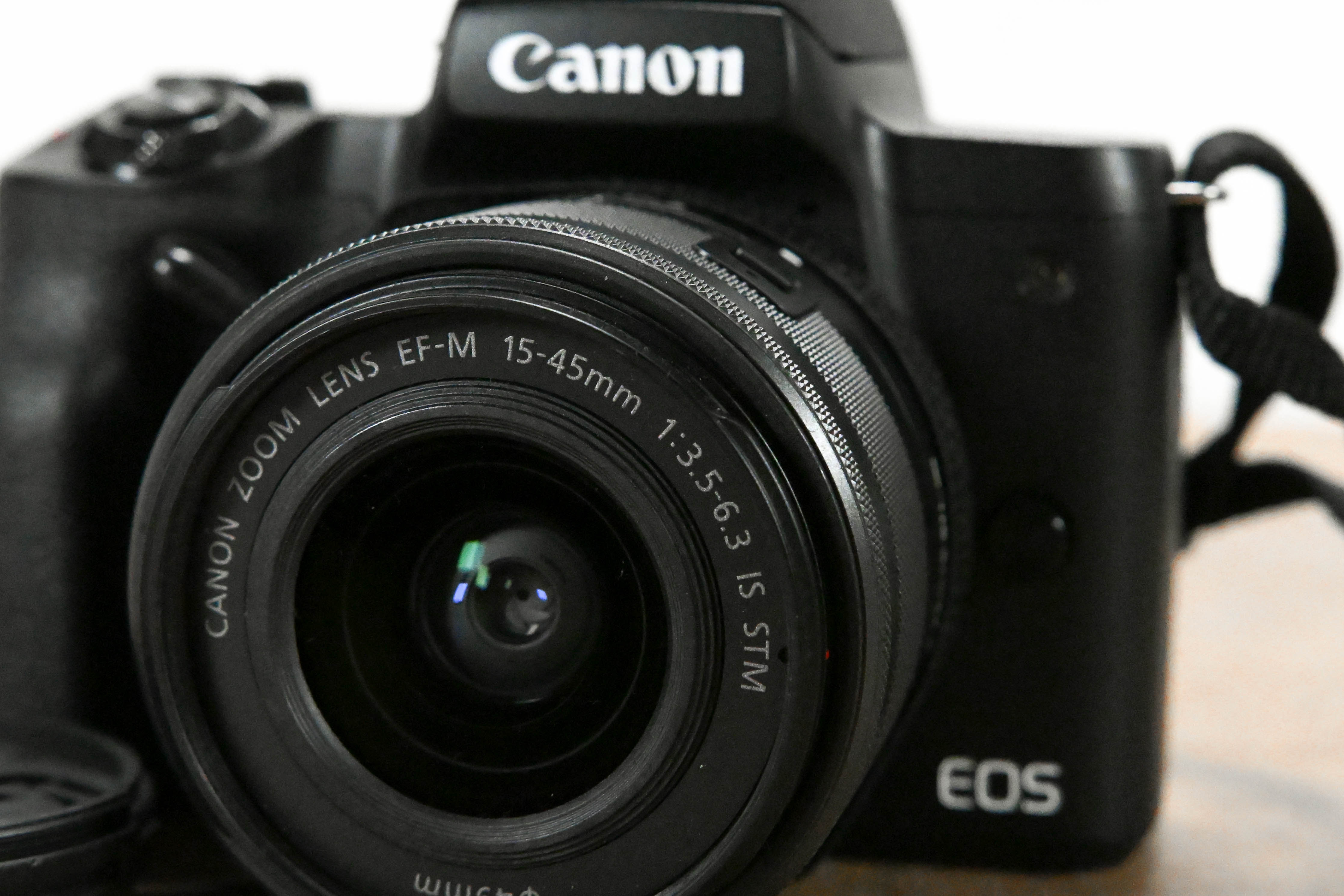 Canon EOS M50 Mirrorless Camera with EF-M 15-45mm f/3.5-6.3 IS STM Lens