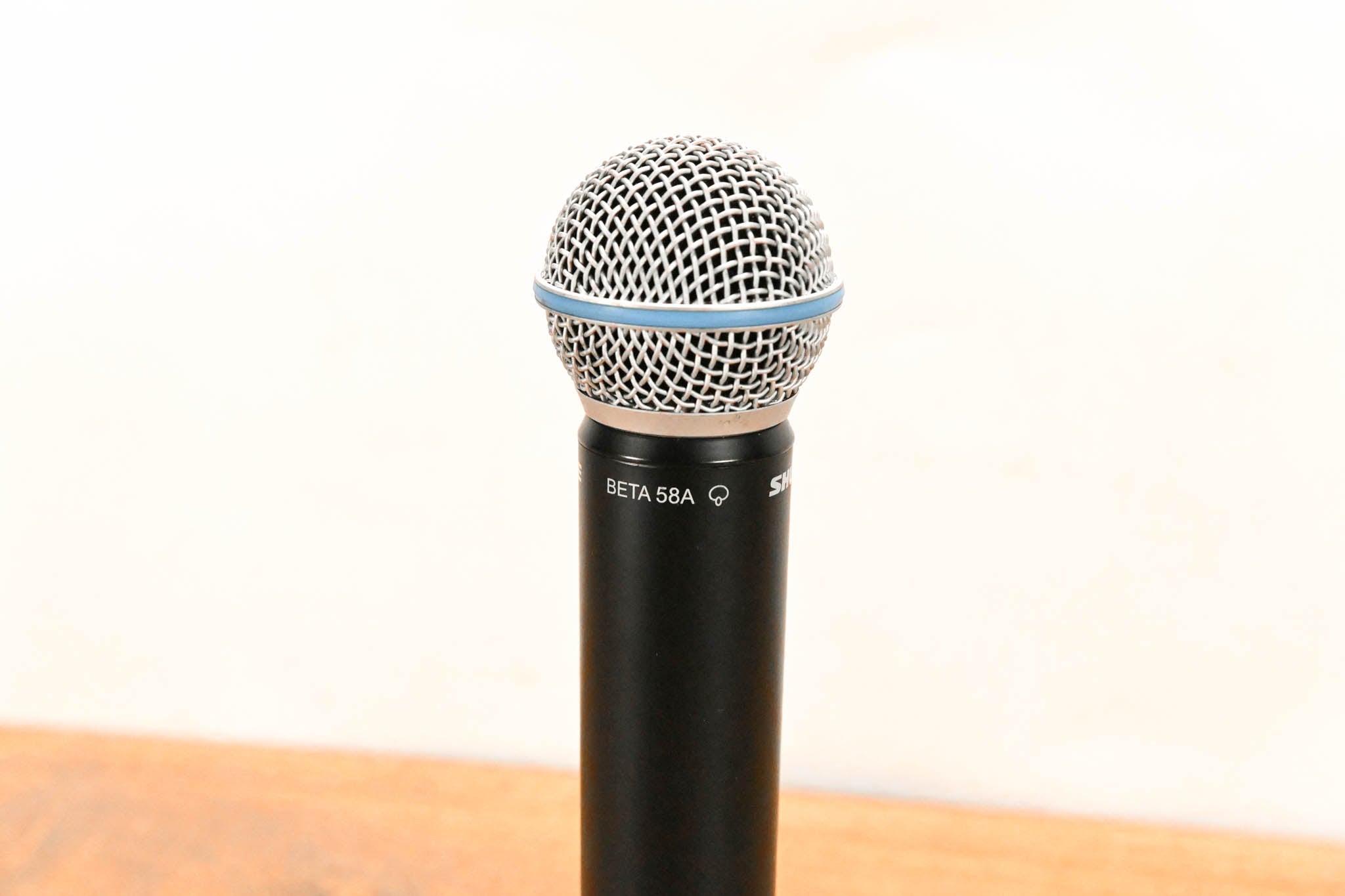 Shure BLX24R/B58 Handheld Wireless System - H10 Band (NO POWER SUPPLY)