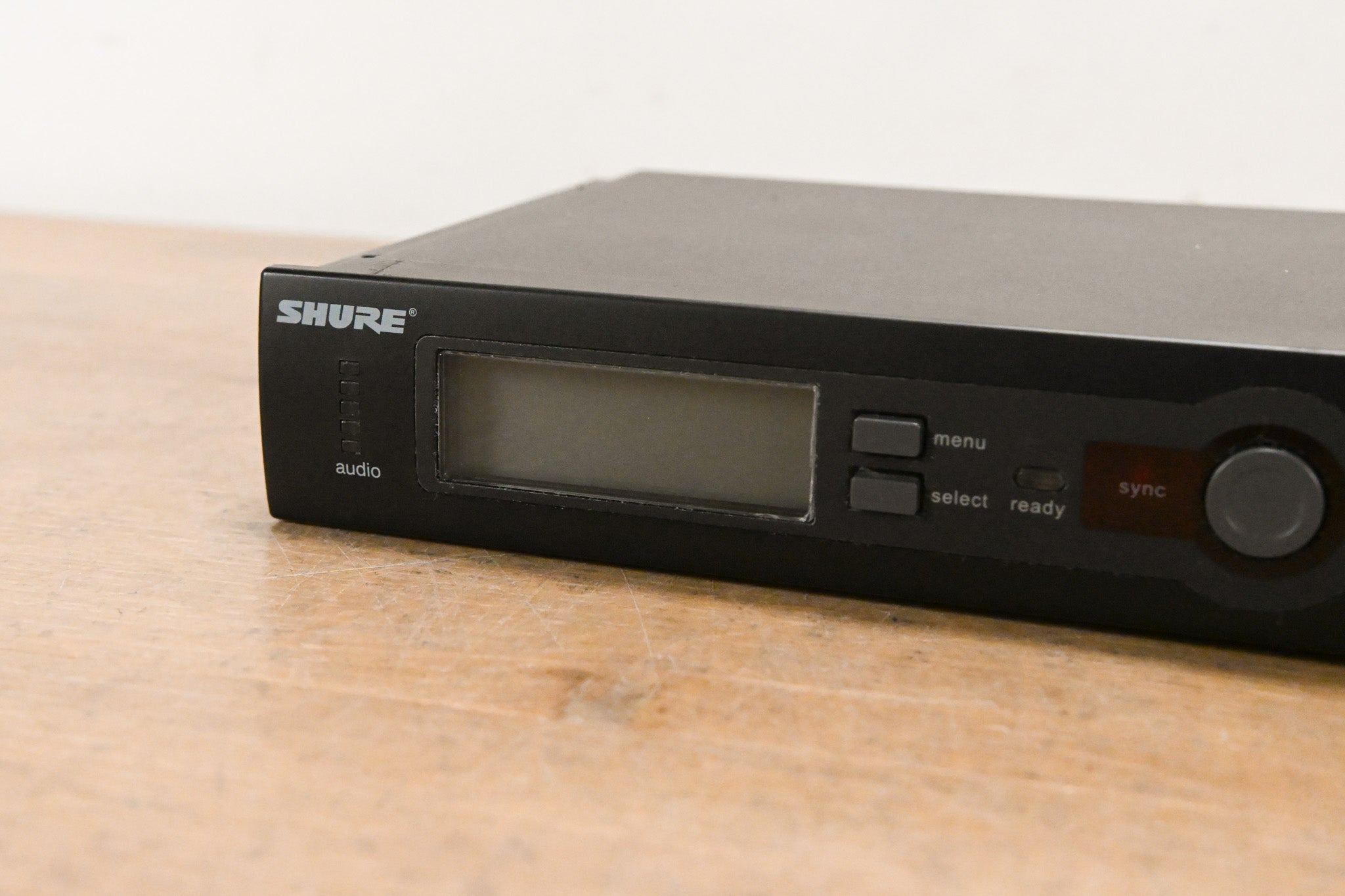 Shure SLX4 Wireless Receiver - H5 Band: 518-542 MHz (NO POWER SUPPLY)