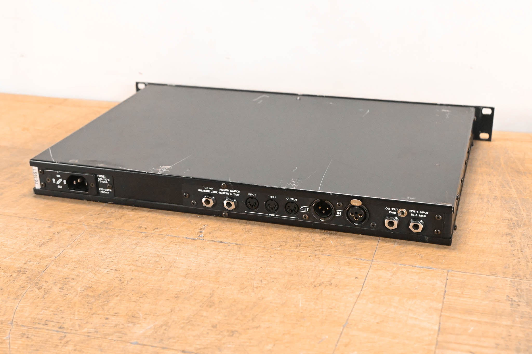 A.C. グラインドコア レコード EARAHE TC Electronic TC 1128 Programmable 28-Band Graphic EQ/Spectrum