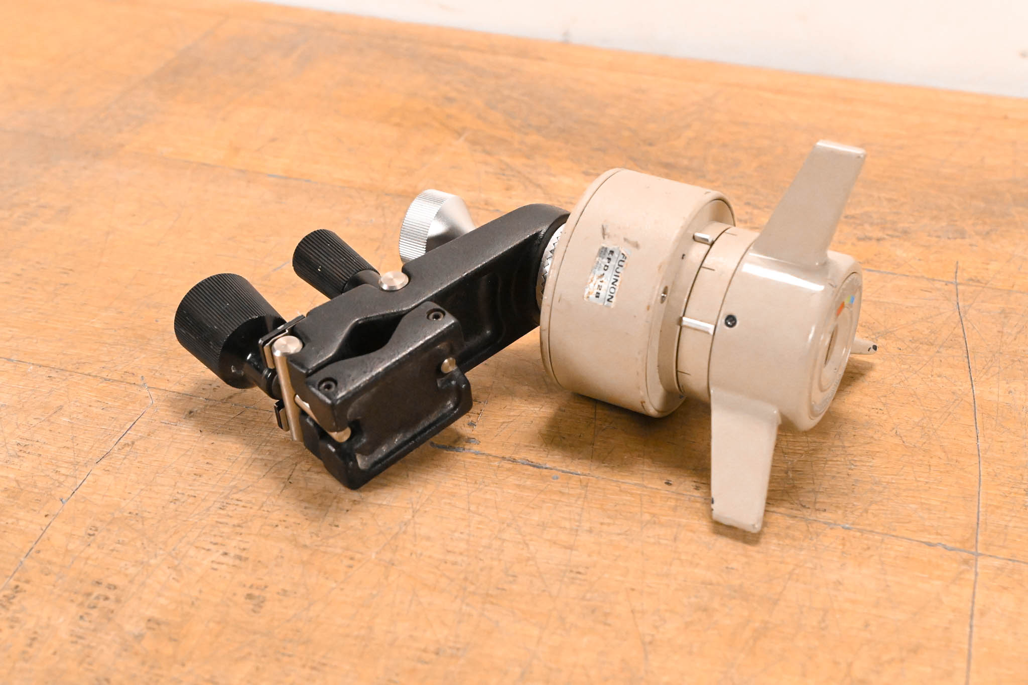 Fujinon EPD-12B with MCA-6A Clamp