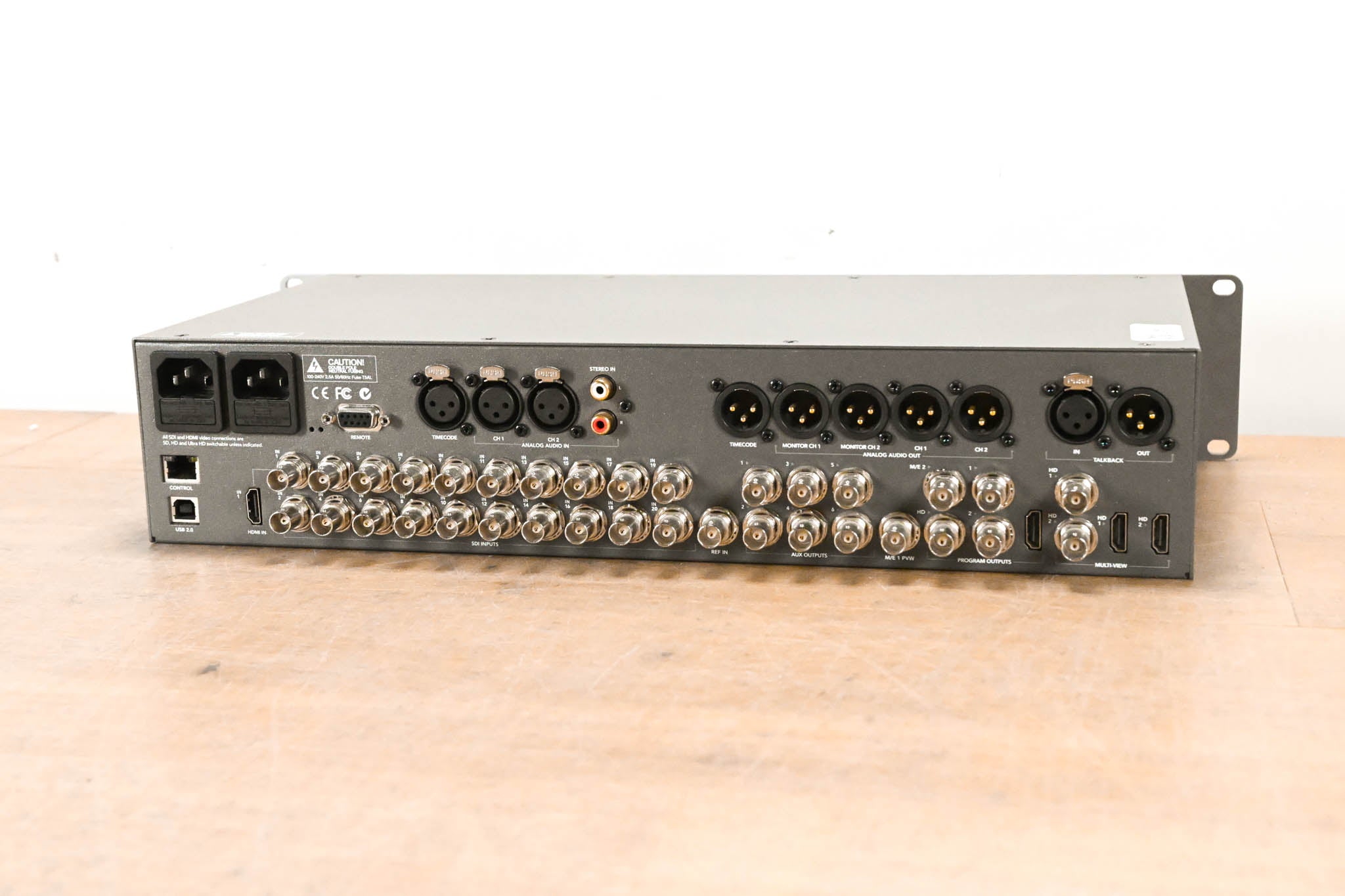 Blackmagic Design ATEM 2 M/E Production Studio 4K