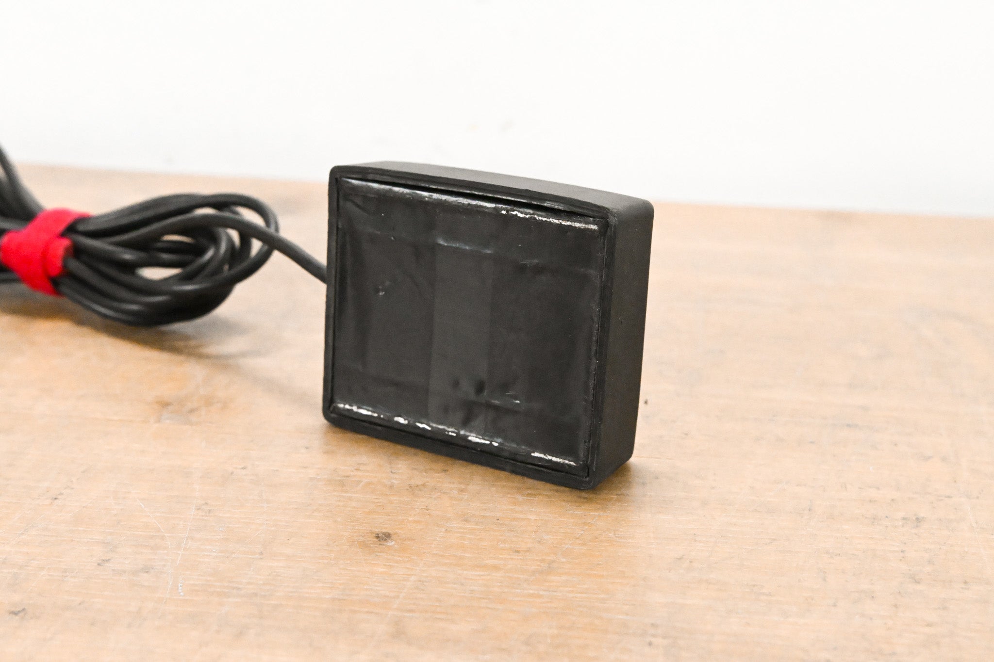 Radiall / Larsen BNC-BNC Magnet Mount