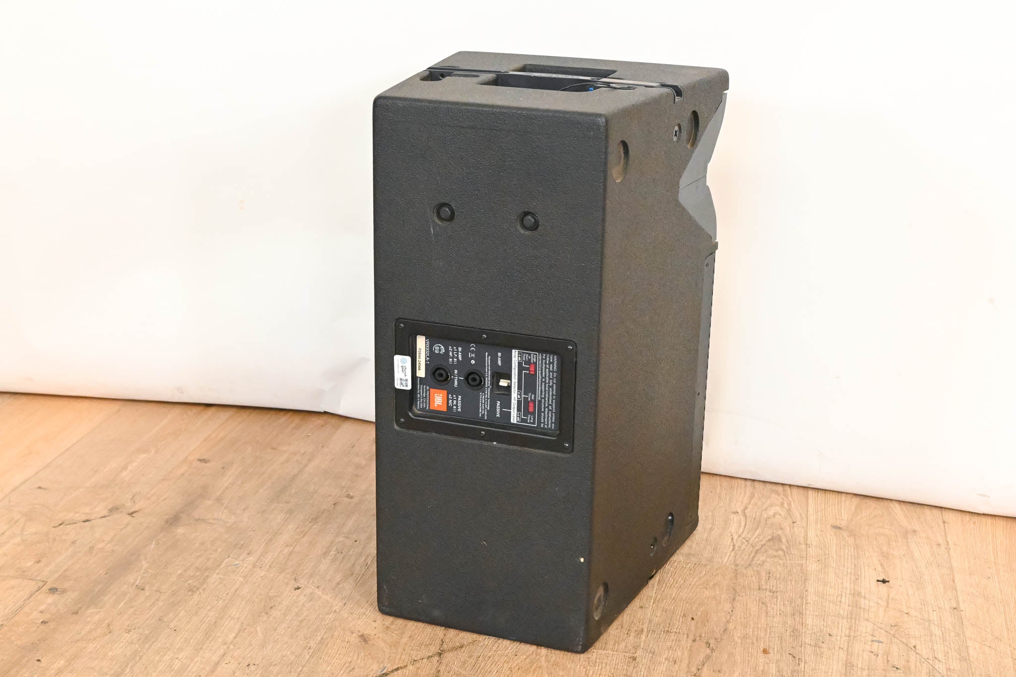 JBL VRX932LA-1 12" Two-Way Line Array Loudspeaker System