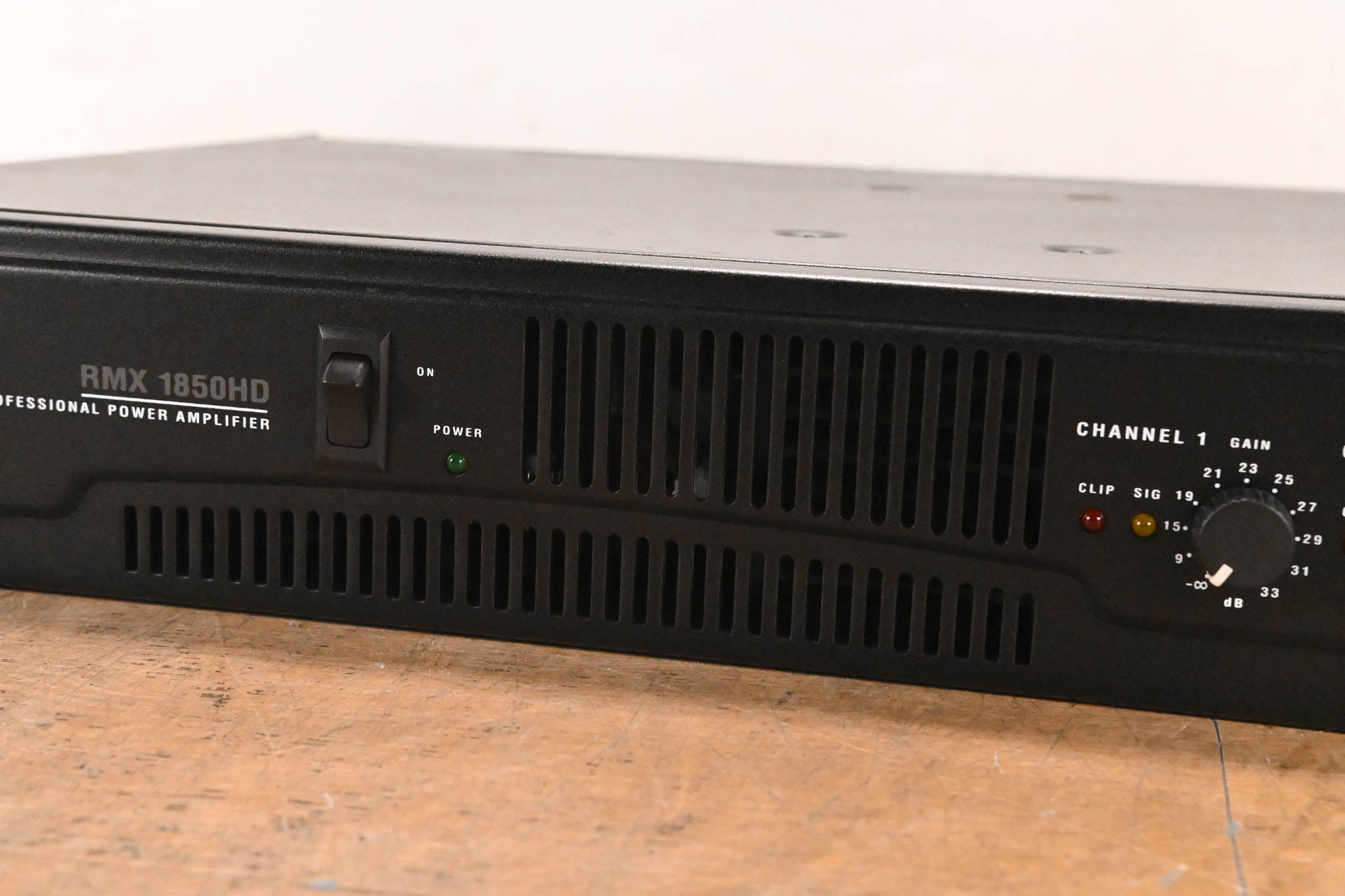 QSC RMX1850HD 2-Channel Power Amplifier